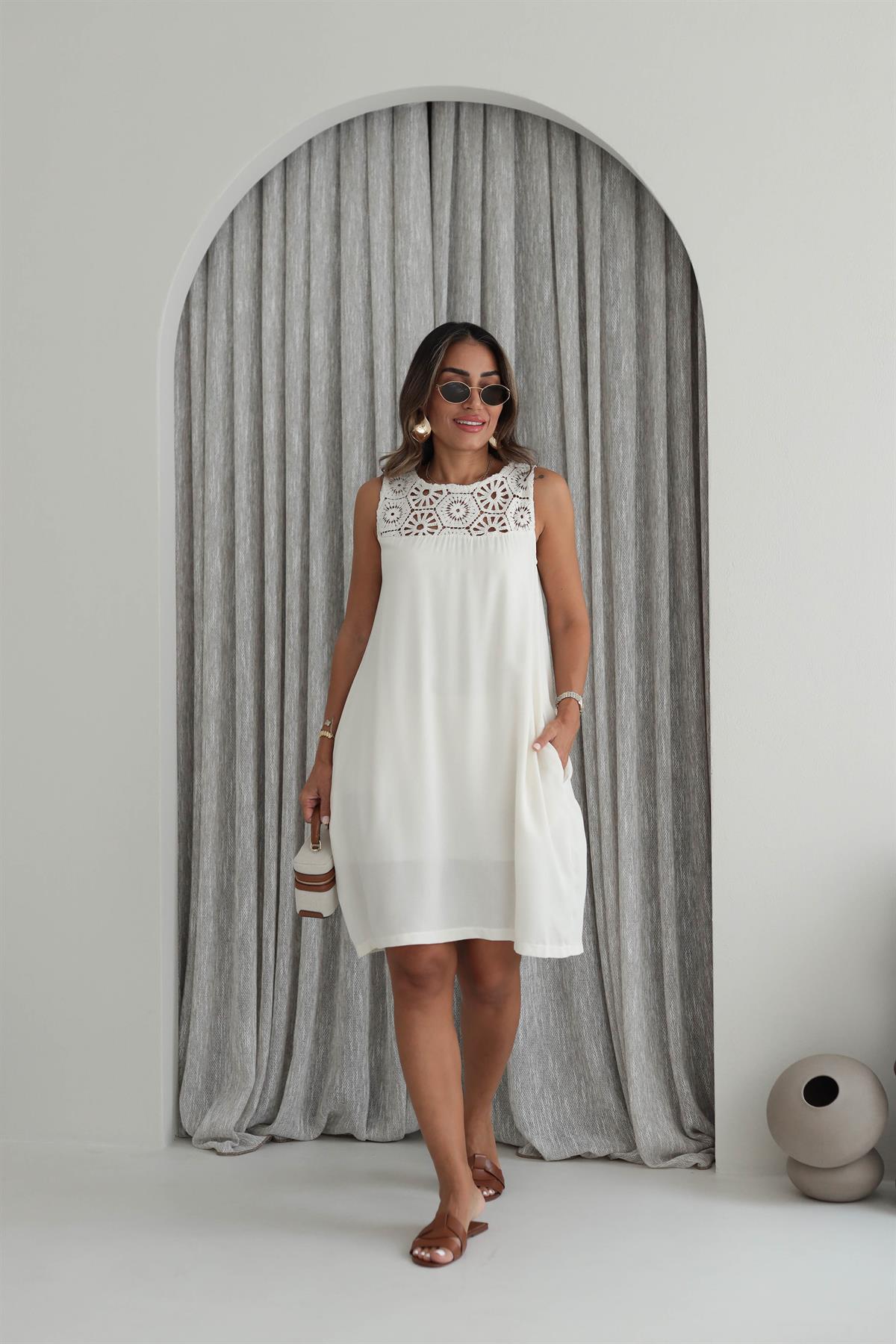 7213 Güpürlü Pamuklu  Elbise