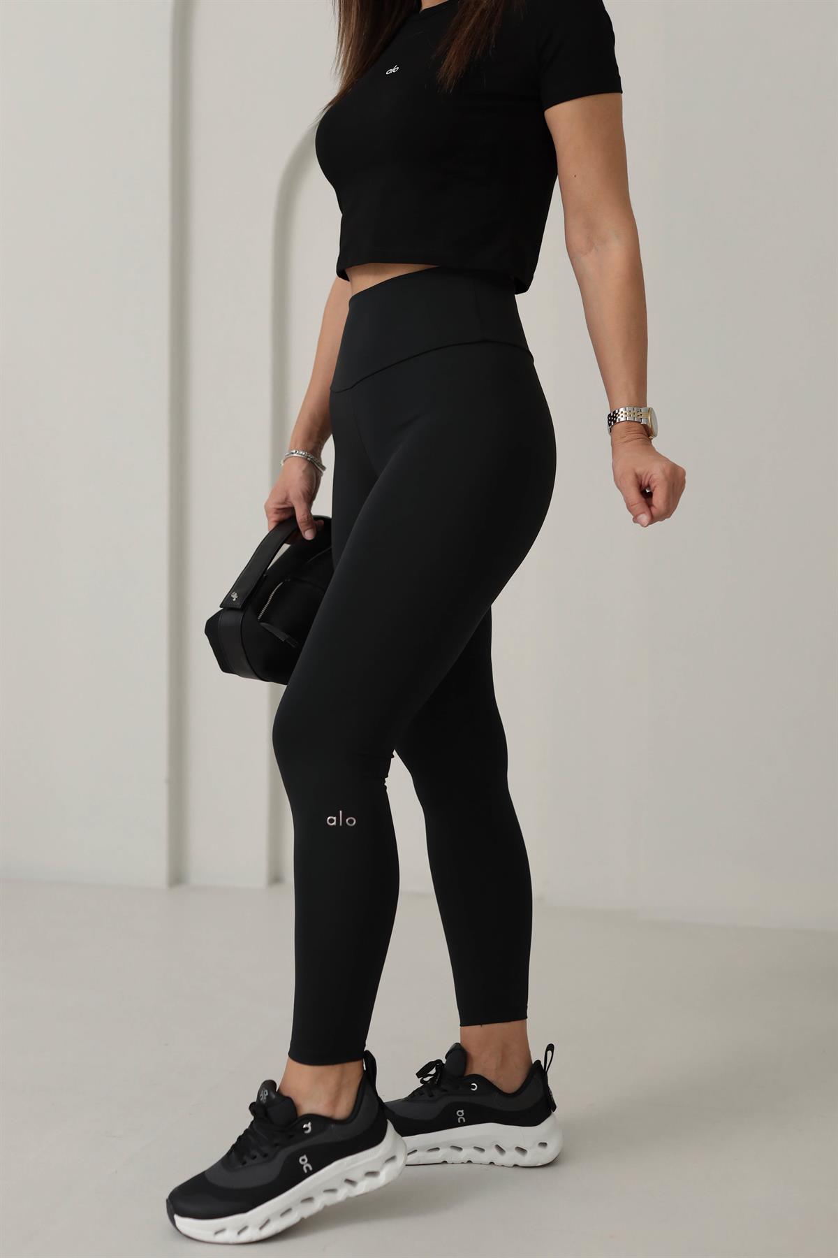 030 Yazı Detaylı Toparlayıcı Tayt SİYAH