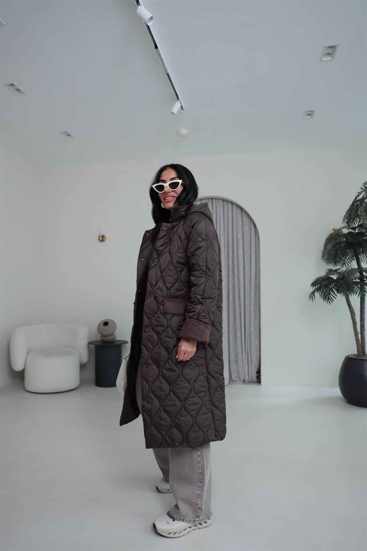 Kadife Detay Kapşonlu Kapitone Kaban KAHVE