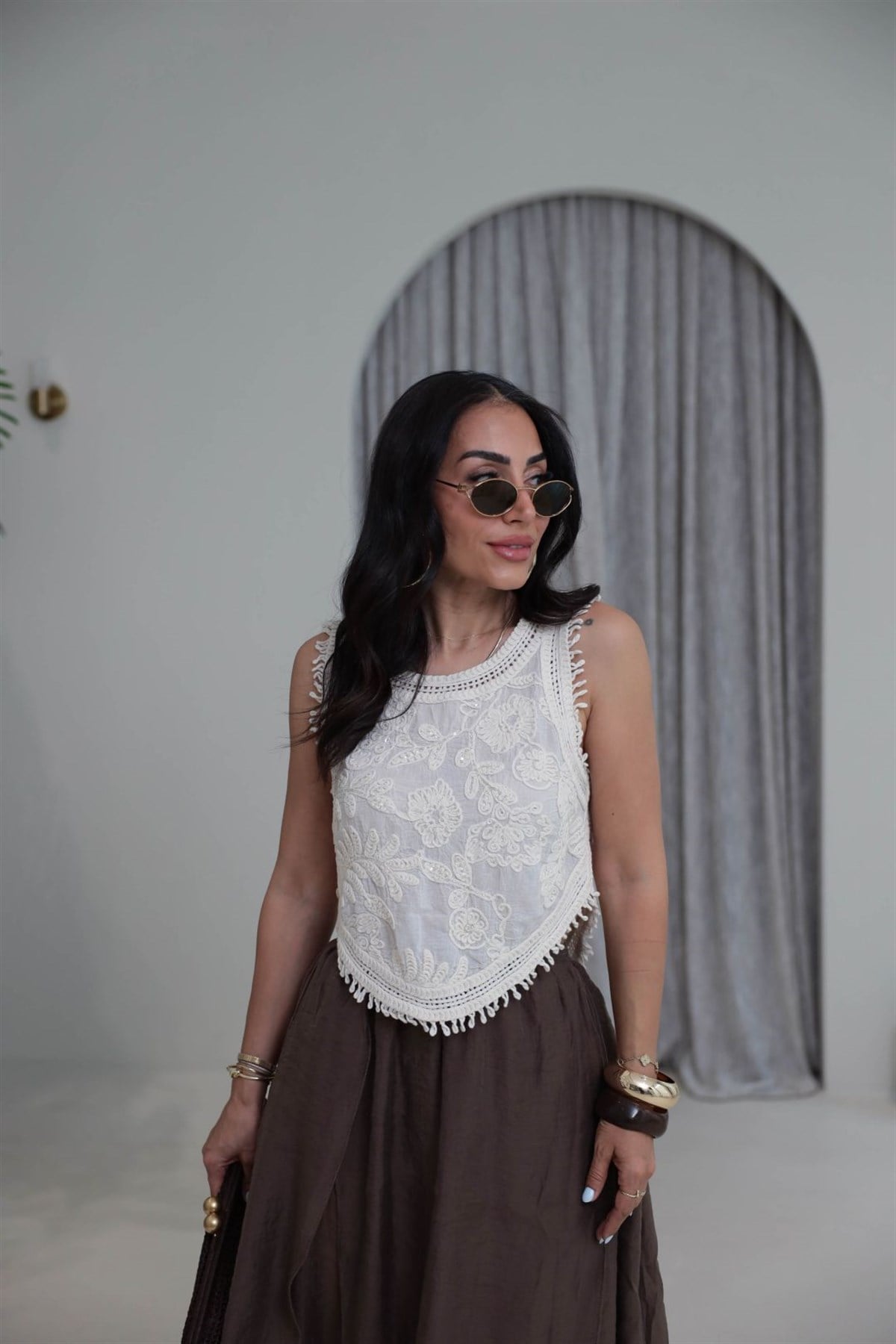 9789 İşleme Detaylı Askılı Bluz BEJ