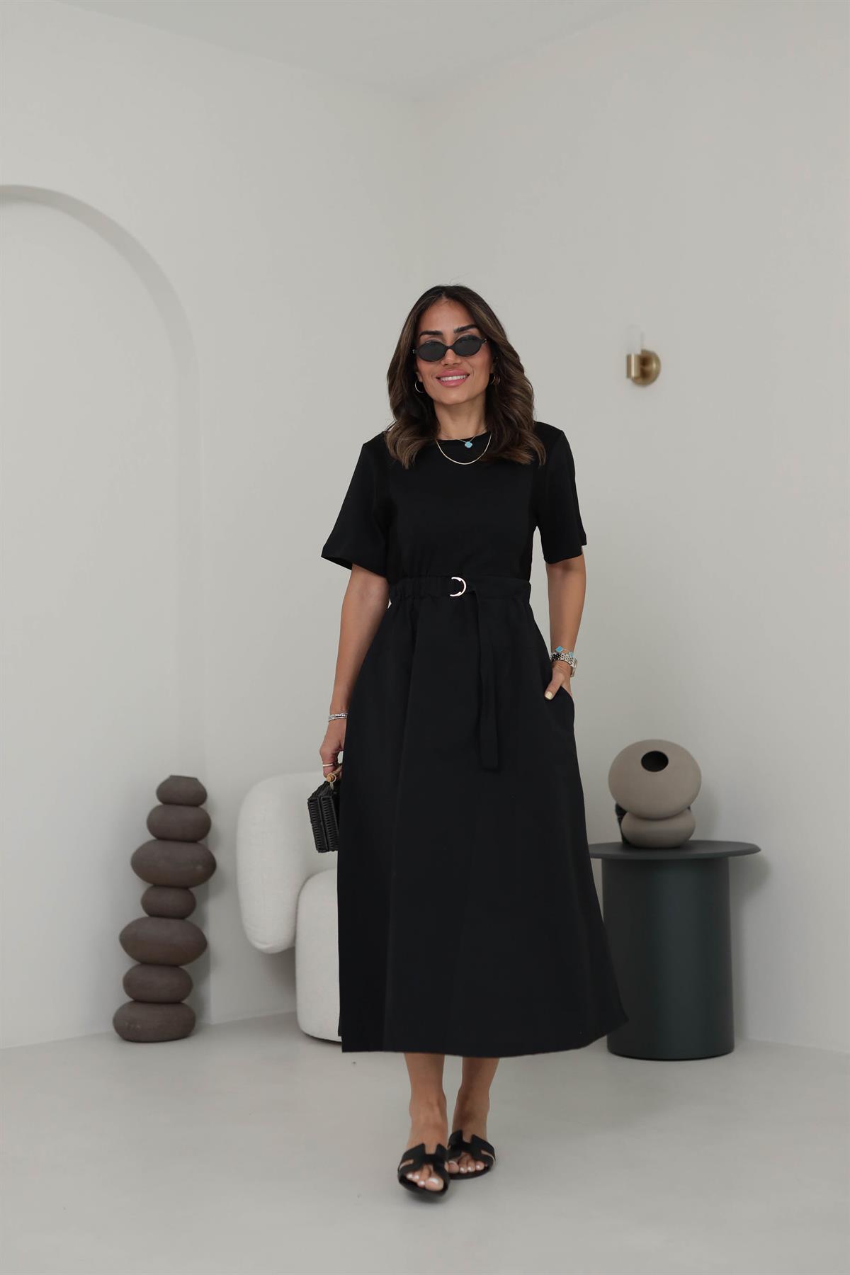 0347 D Toka Kemerli Garnili Elbise SİYAH