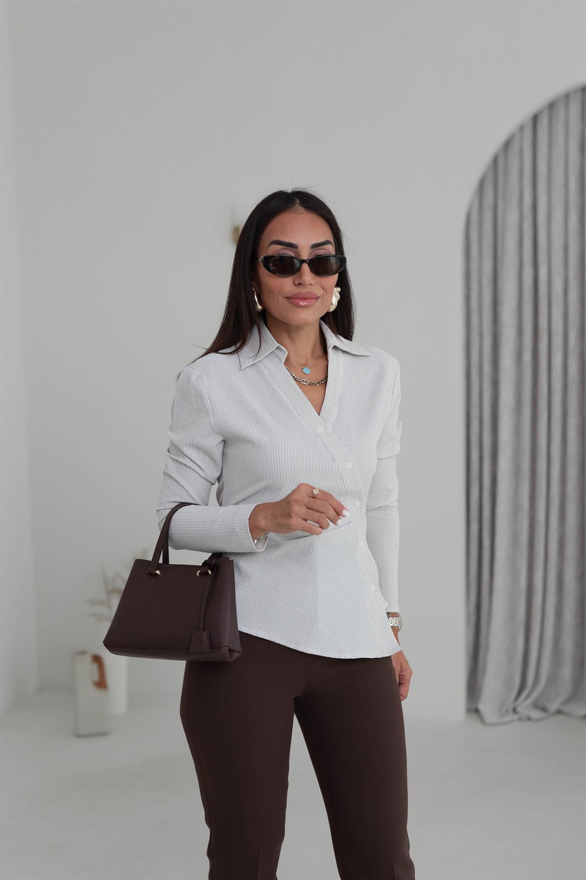 1011 Asimetrik Dikiş Bel Lastikli Çizgili Tasarım Gömlek TAŞ