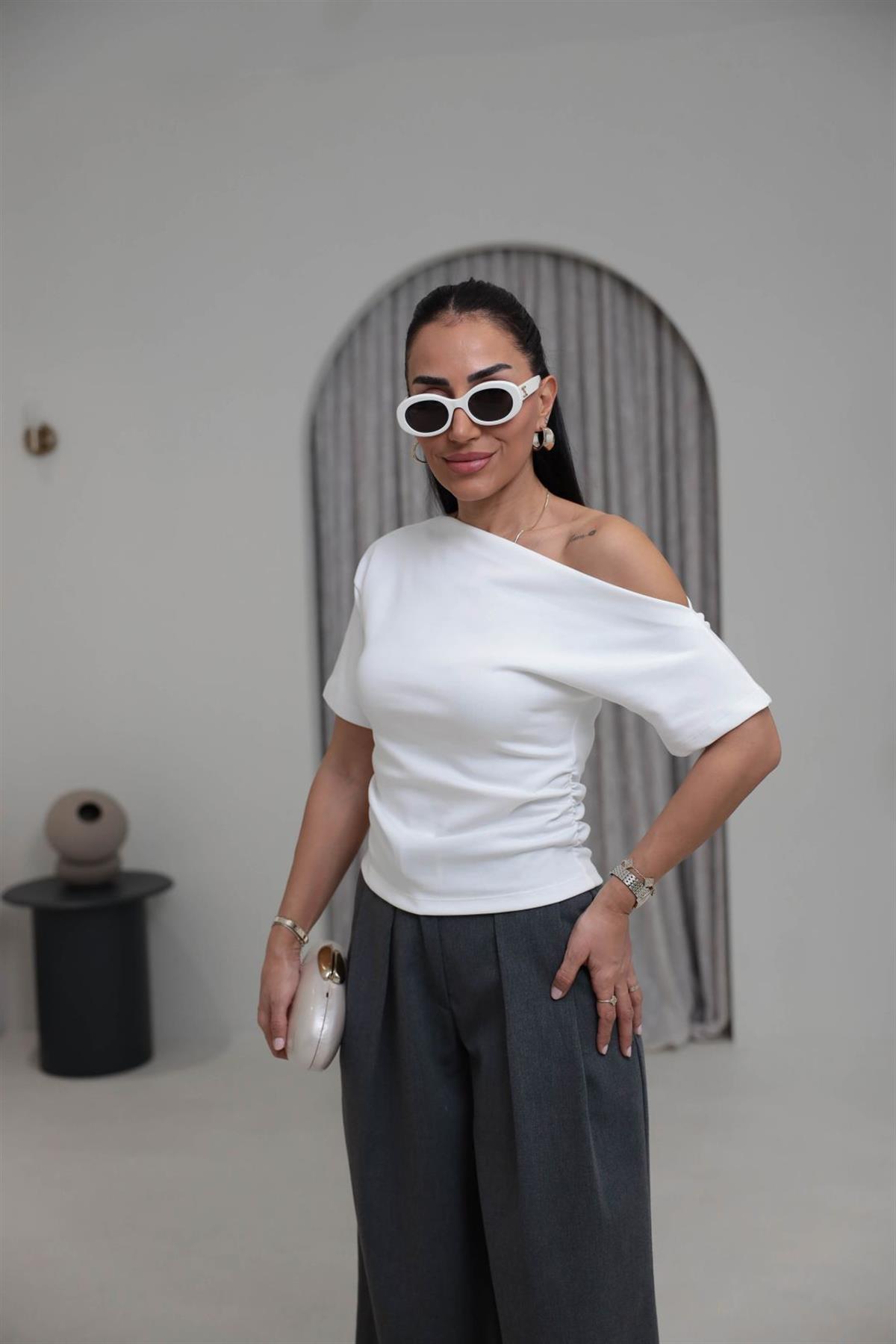 0840 Tek Omuz Drapeli Tok Penye Bluz EKRU