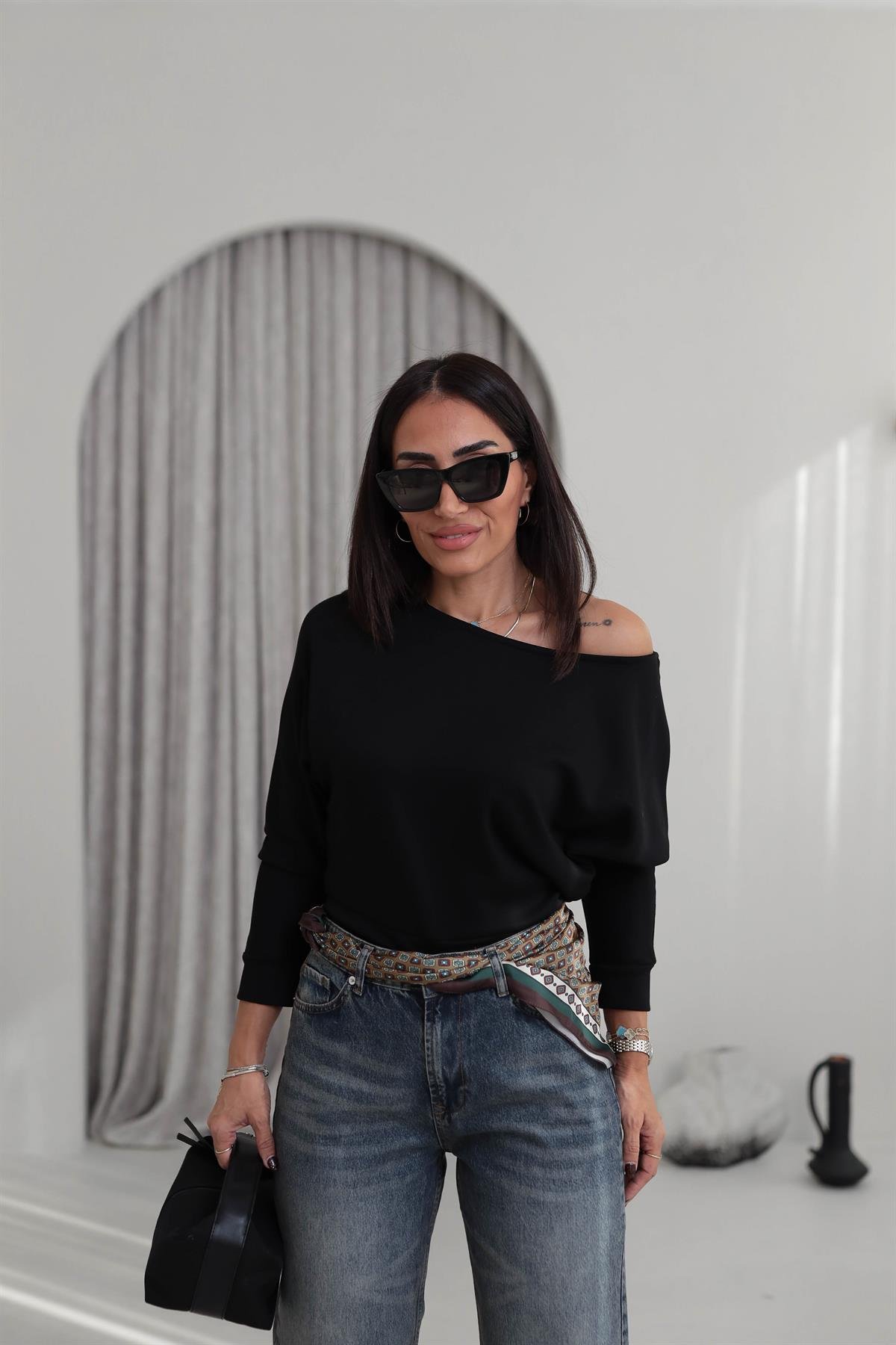 2450 Düşük Omuzlu Modal Kumaş Bluz SİYAH