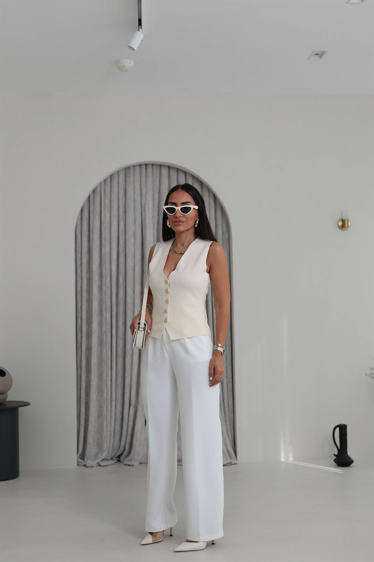 Gold Düğme Detaylı Rayon Kumaş Yelek EKRU