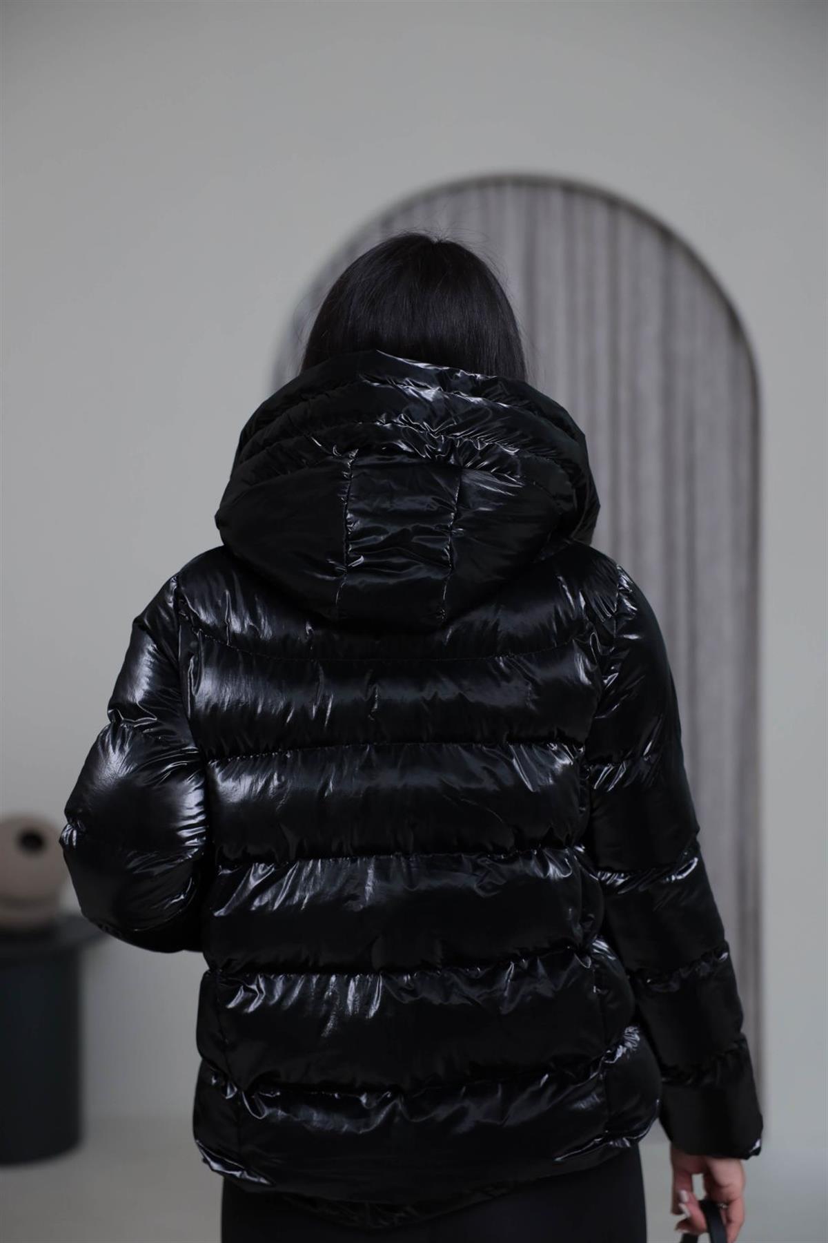 2262 Kapşonlu Parlak Dokulu Şişme Mont SİYAH