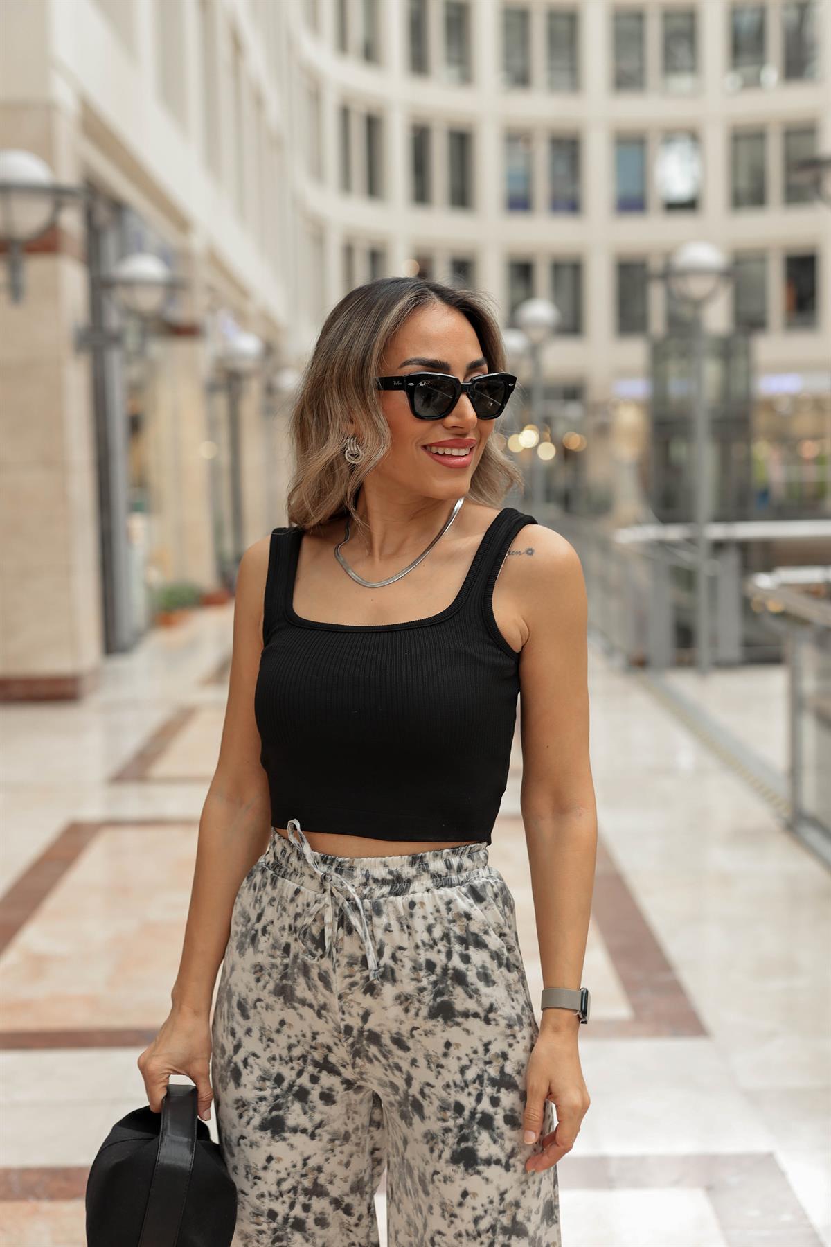 0020 Kalın Askılı Triko Crop Atlet