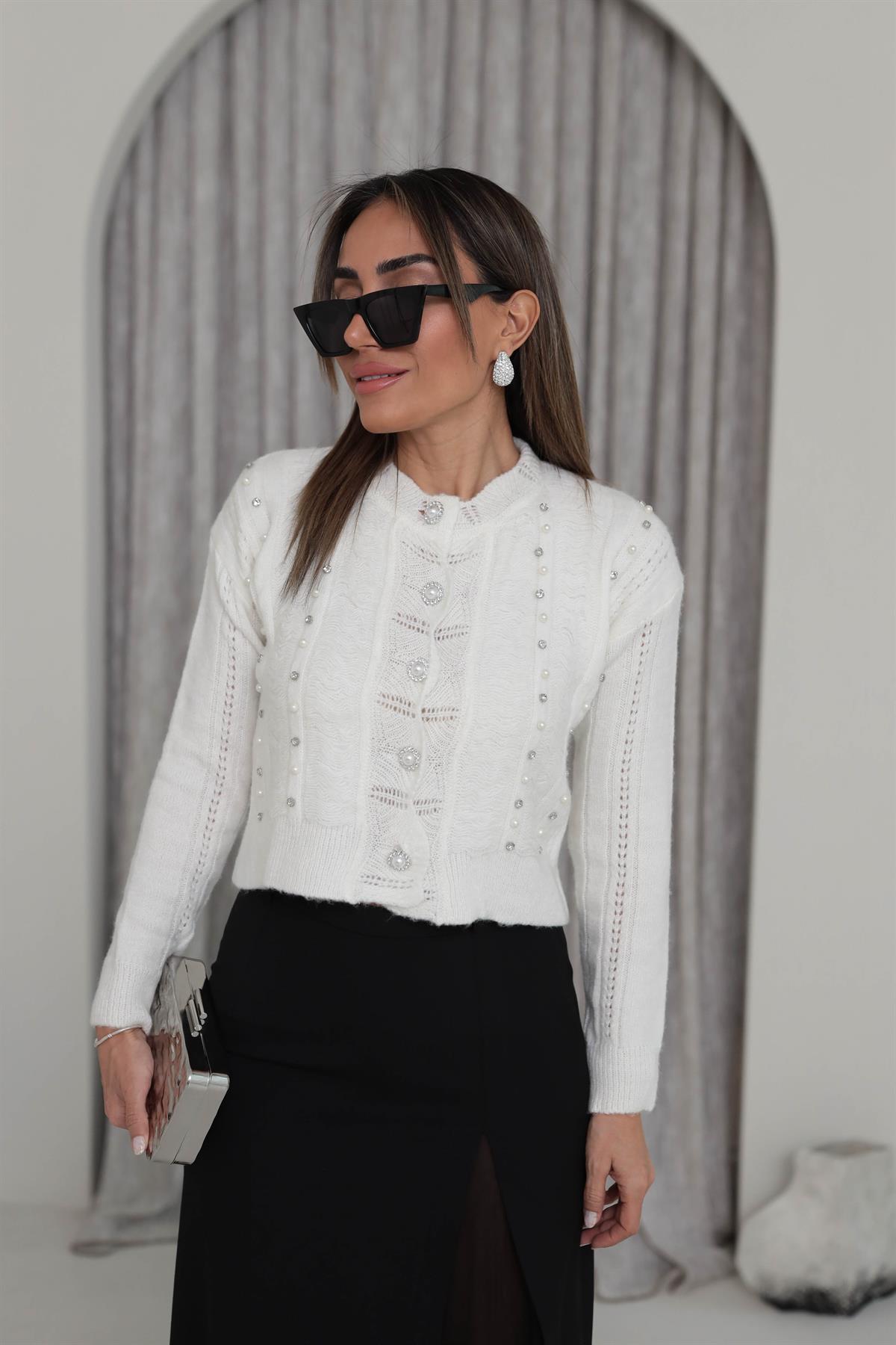 0122 Taş ve İnci Detaylı Hırka EKRU