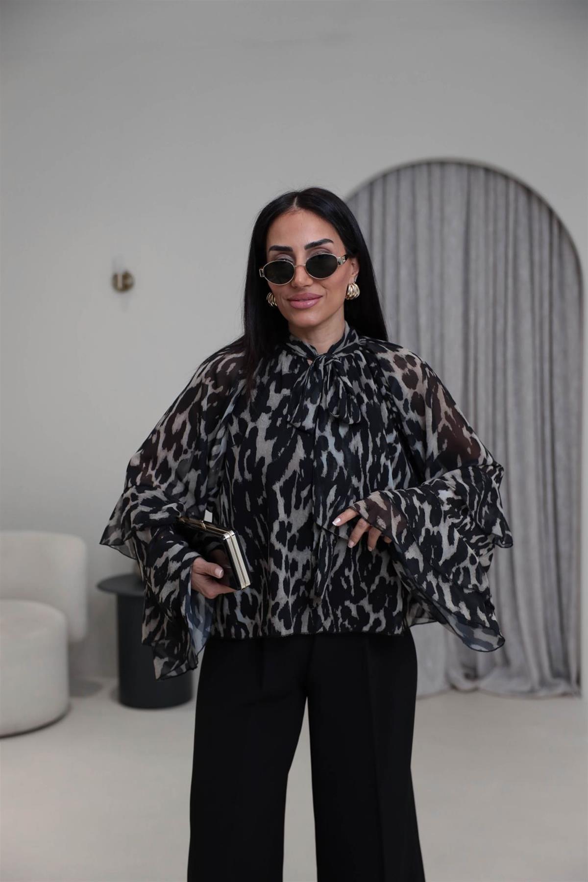 5024 Fularlı Kolları Volanlı Desenli Şifon Bluz SİYAH