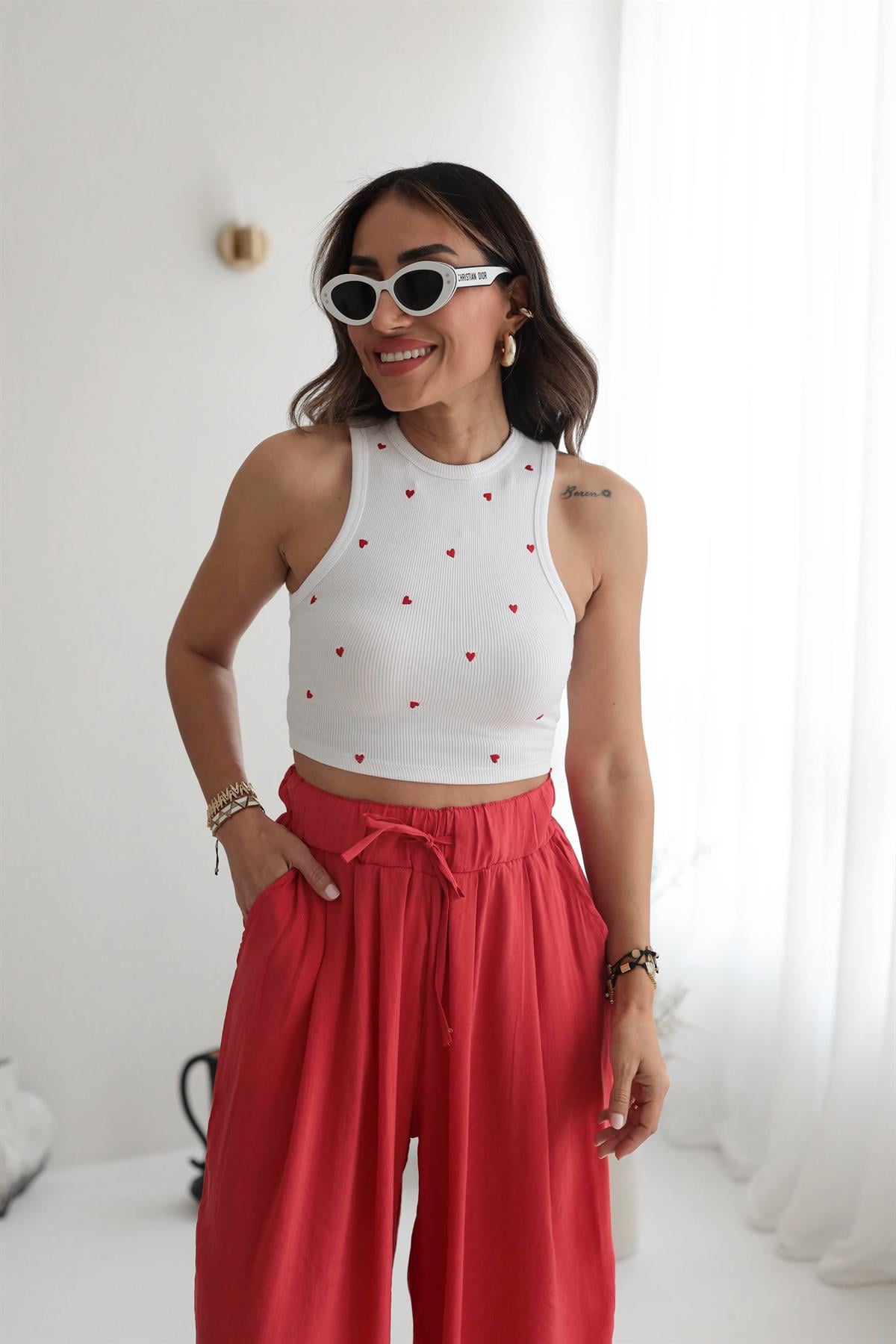 0819 Kalp Nakışlı Crop Top