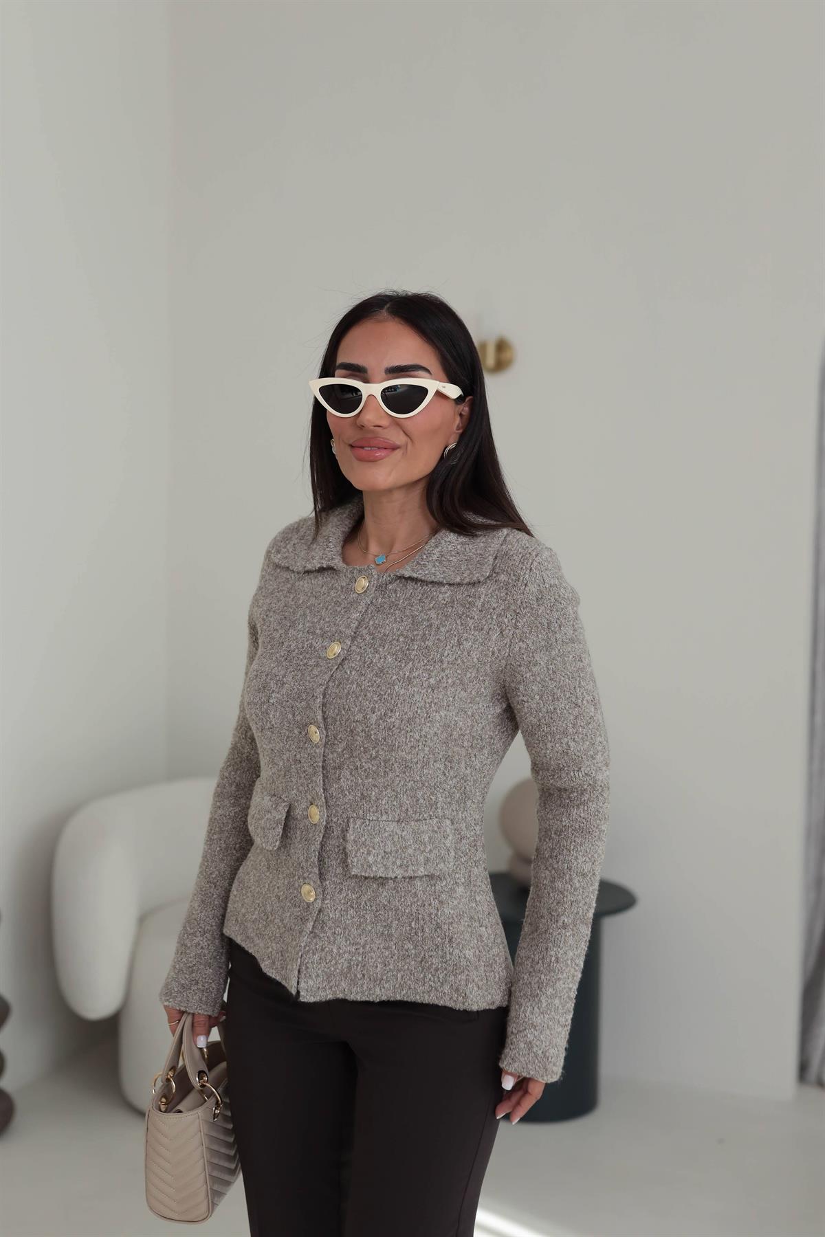 0265 Polo Yaka Düğmeli Cep Detaylı Triko Hırka VİZON