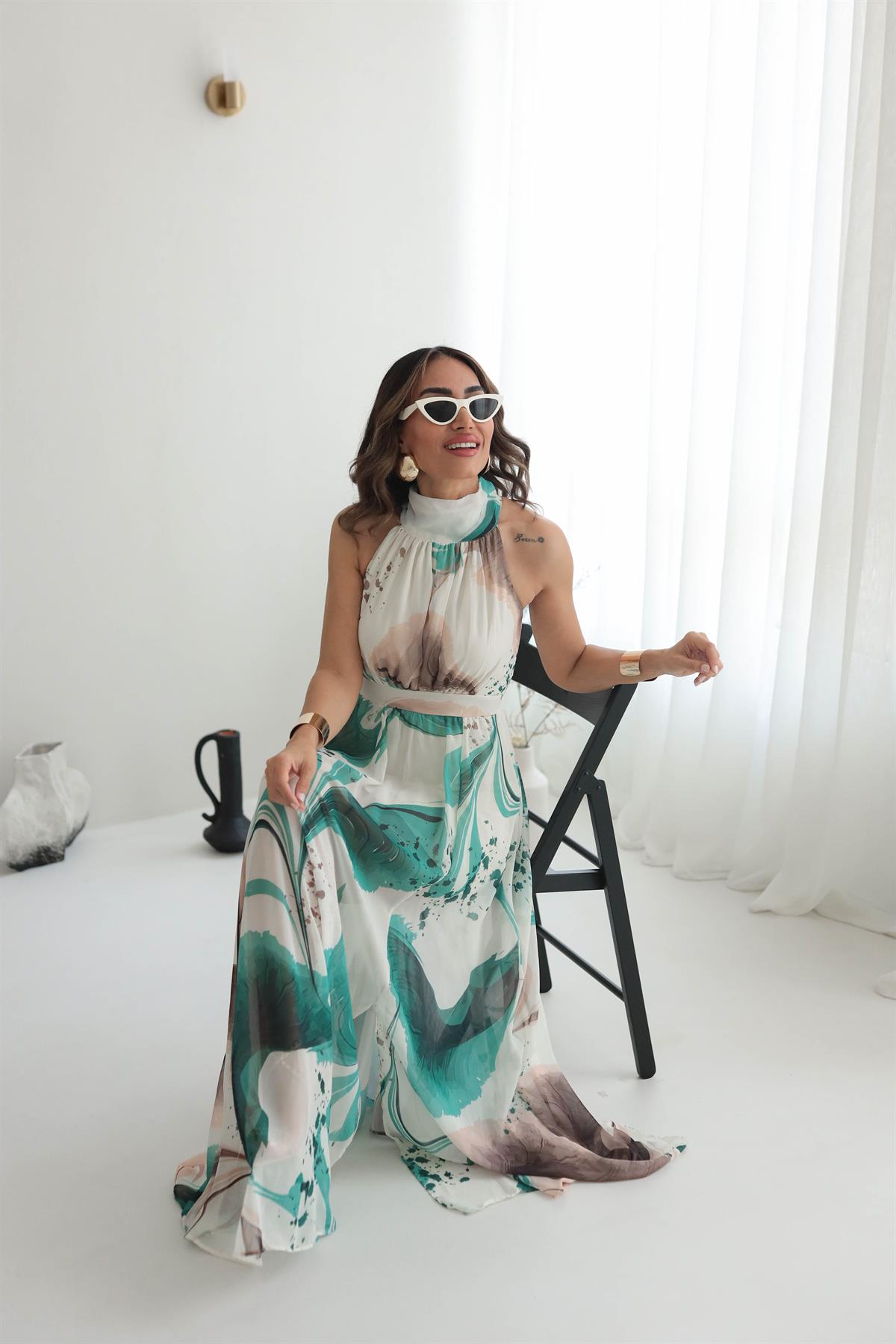 3242 Halter Yaka Desenli Elbise