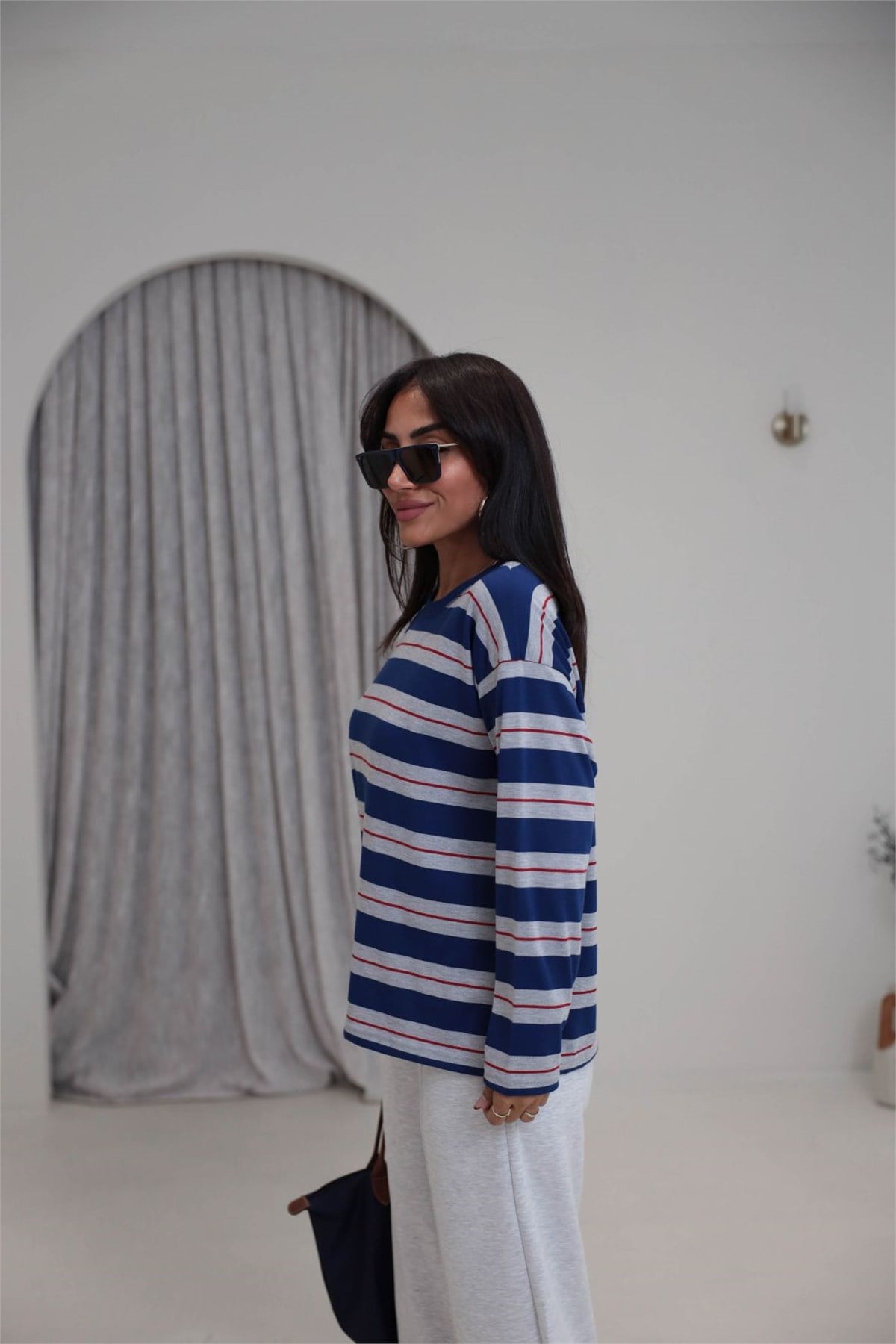 6357 Çizgi Detaylı Yumuşak Kumaş Sweatshirt LACİVERT