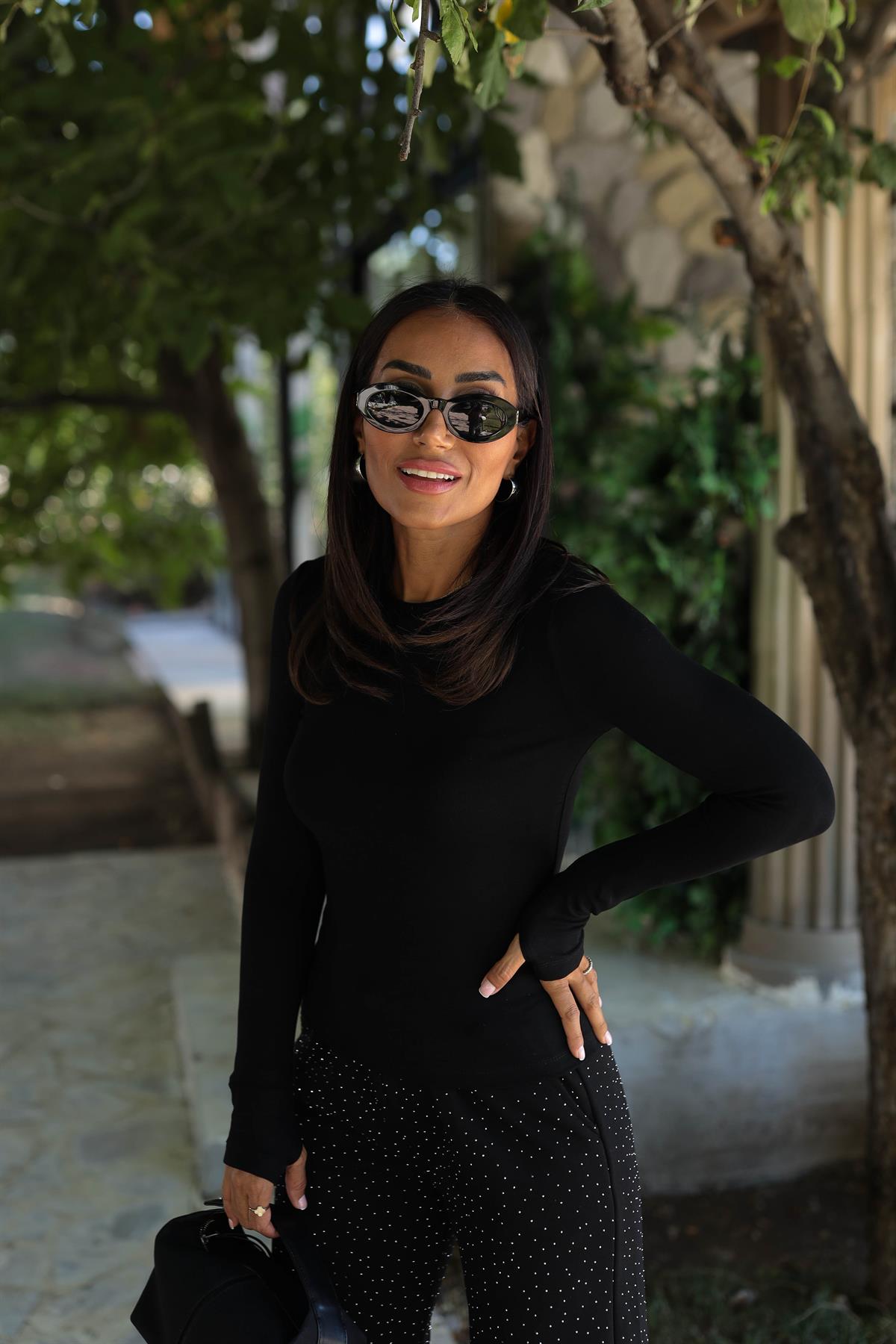 139 Parmak Geçmeli Yumuşak Doku Body SİYAH