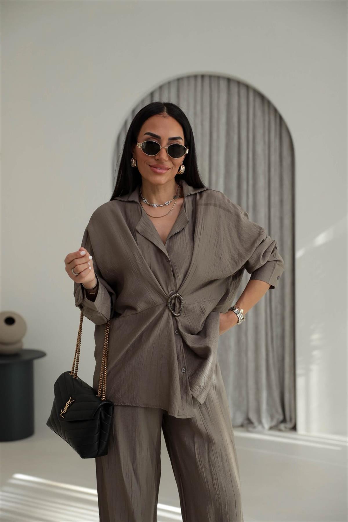 7091 Broş Detaylı Gömlek Pantolon Takım VİZON