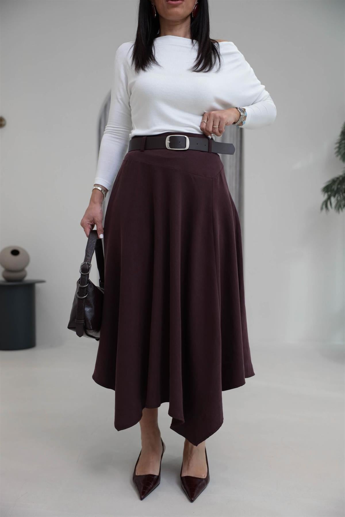 0670 Asimetrik Dikiş Detay Kemerli Kloş Etek MÜRDÜM