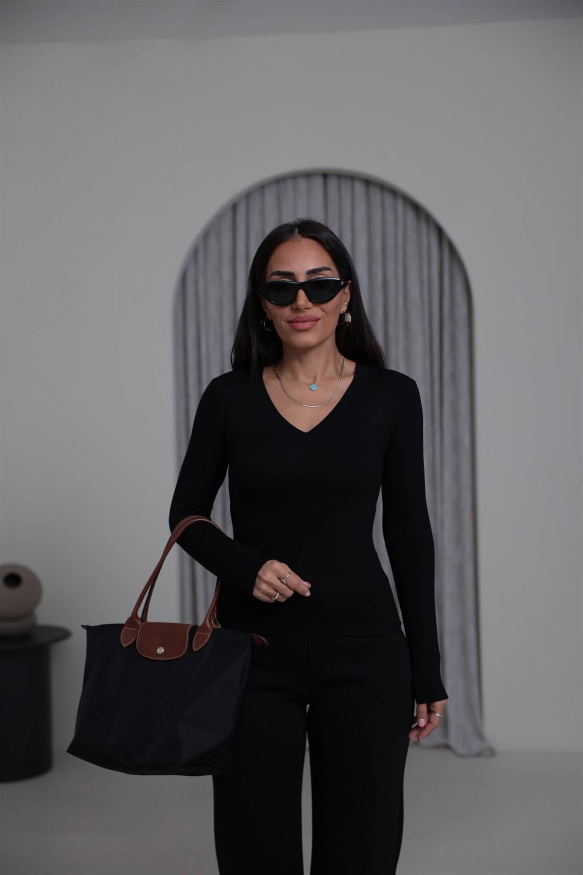 141 V Yaka Body SİYAH