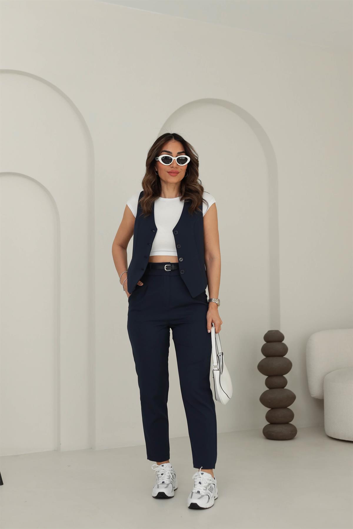 3790 Kemerli Havuç Paça Yelekli Takım LACİVERT