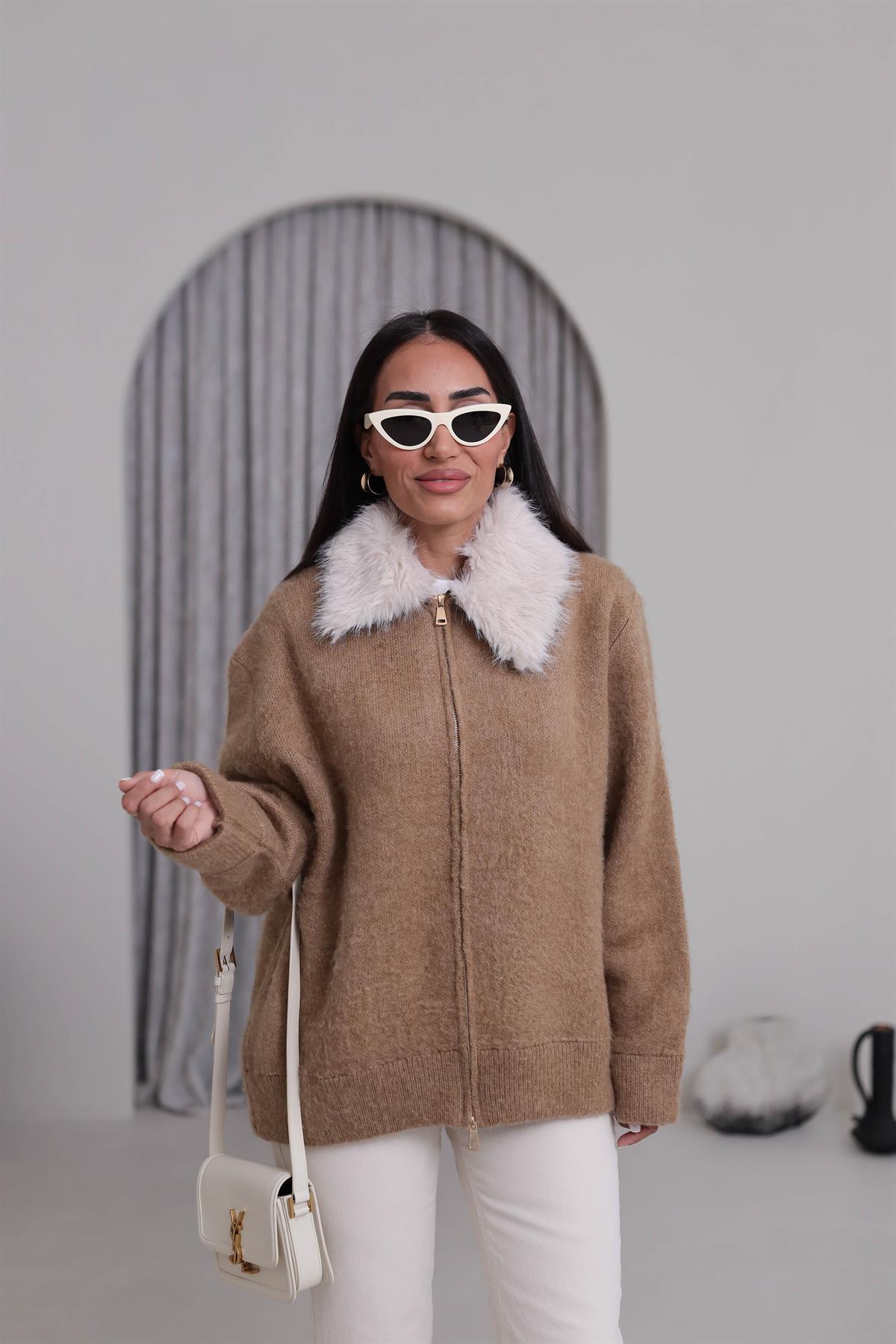 6874 Çıkarılabilir Kürk Yakalı Triko Hırka CAMEL