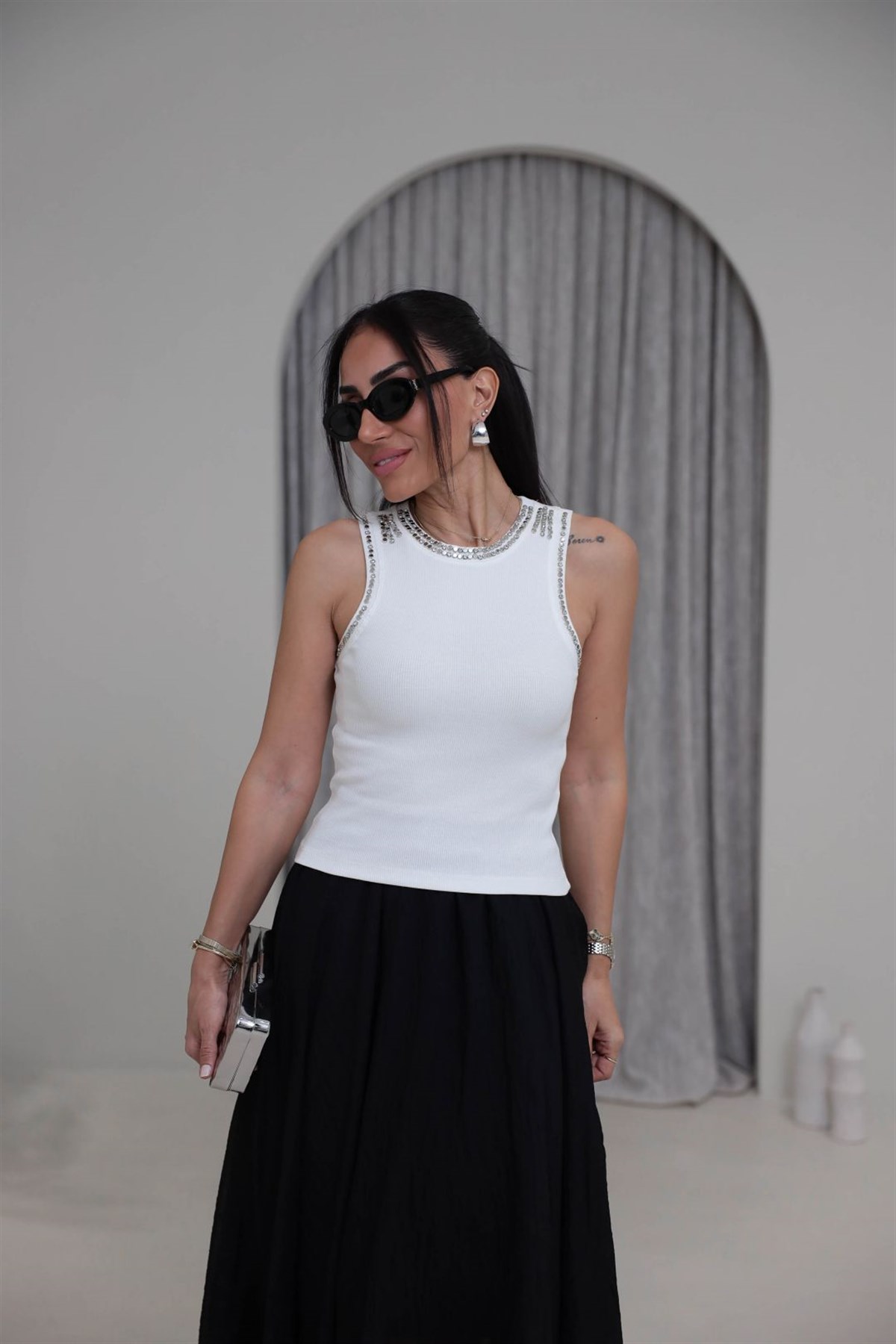 8162 Yaka ve Kol Taşlı Zımbalı Fitilli Atlet EKRU