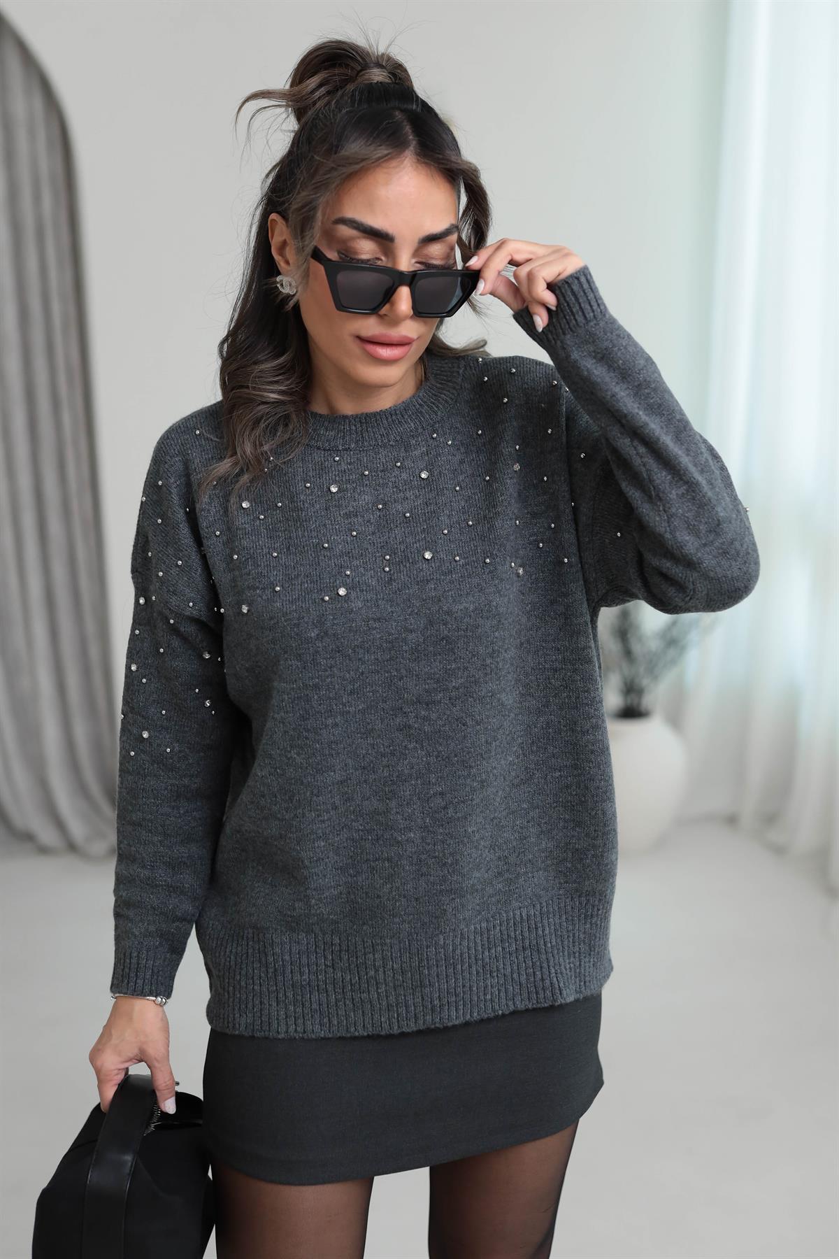 4243 Boncuk Ve Taş Detaylı Triko Kazak FÜME