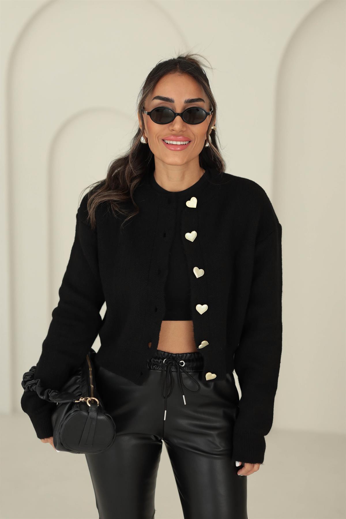 2236 Kalp Düğmeli Triko Hırka