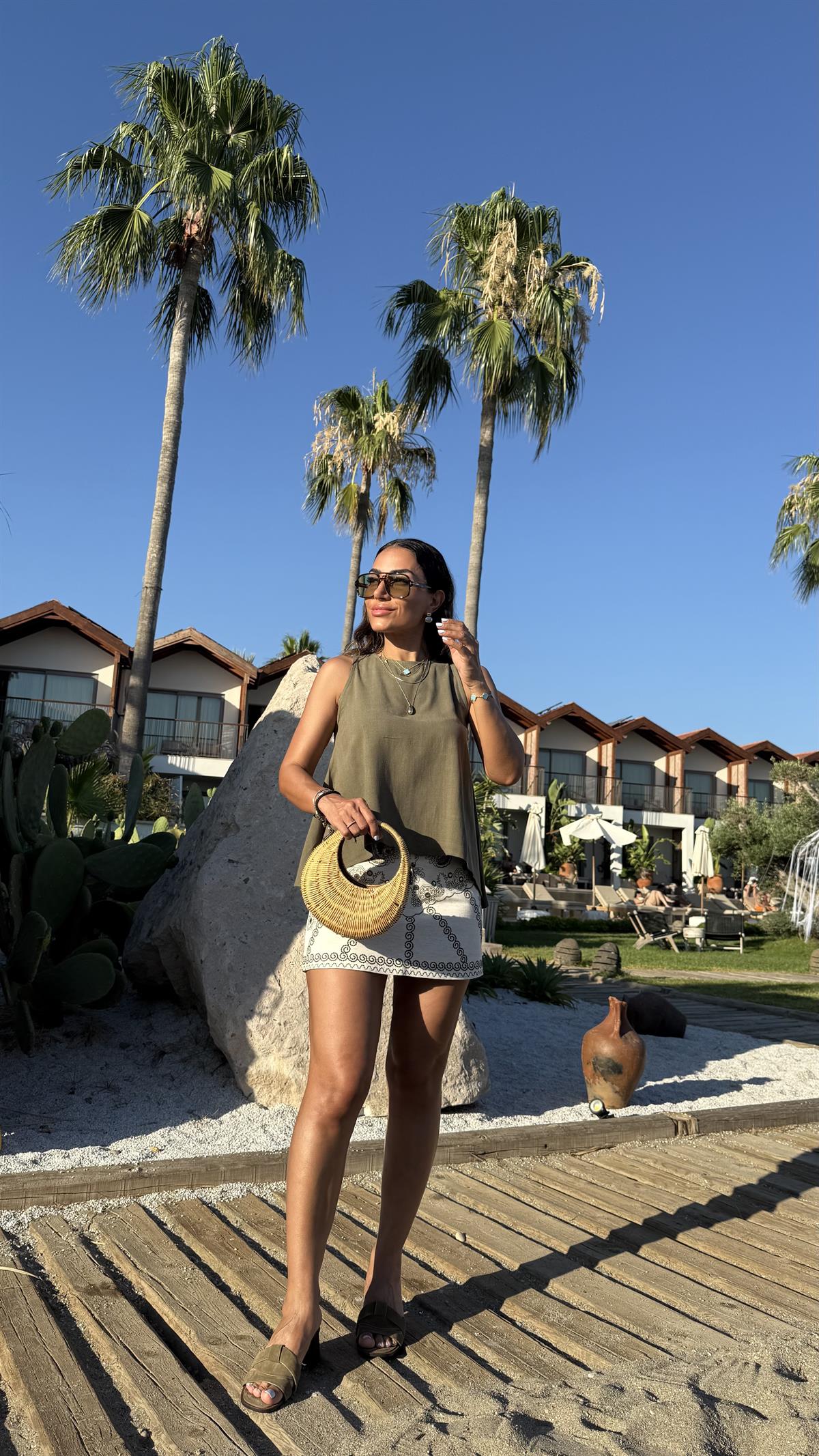 0004 Keten Salaş Asimetrik Bluz HAKİ YEŞİL