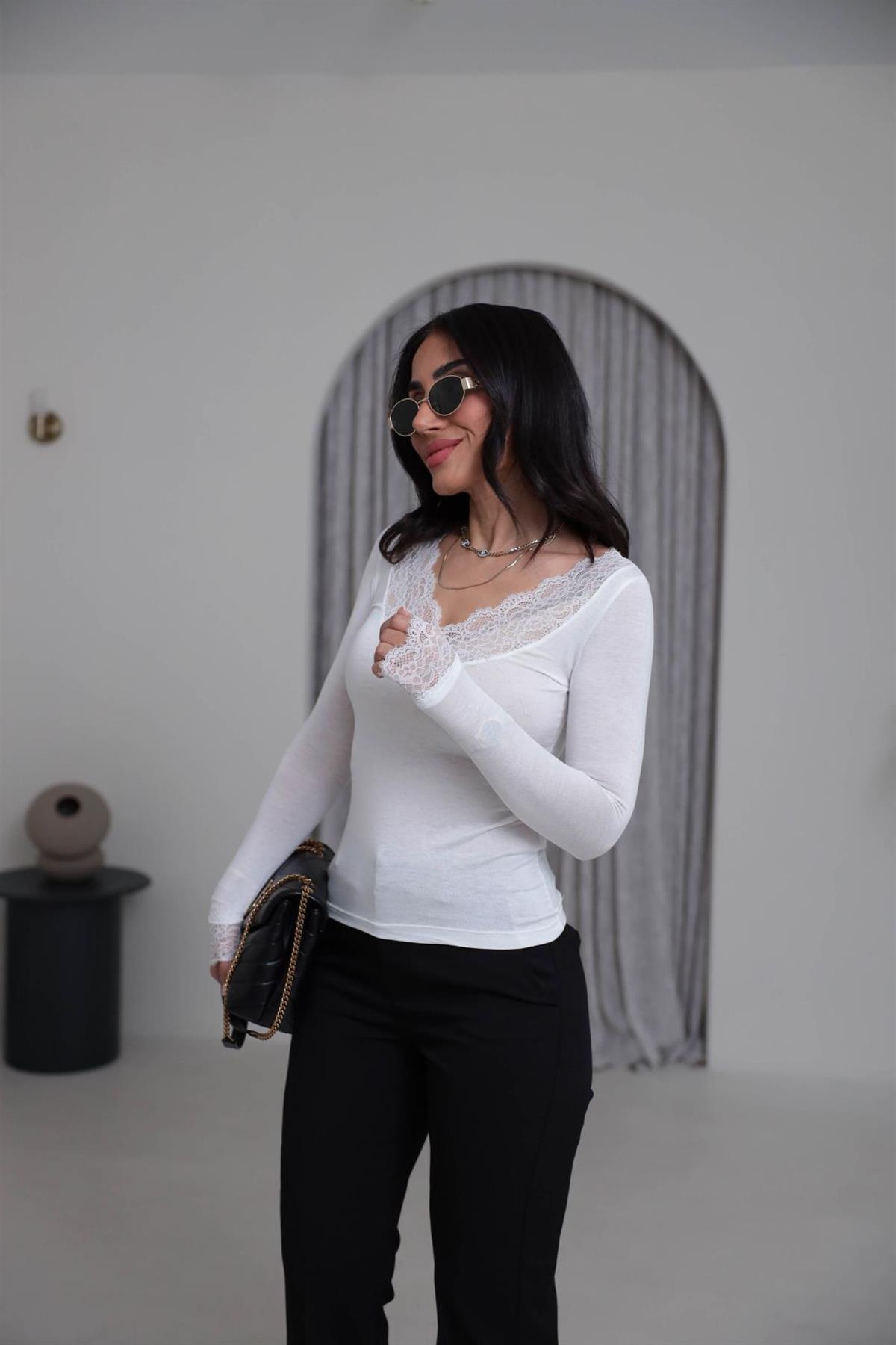 1041 V Yaka Dantel Detay İnti Body BEYAZ