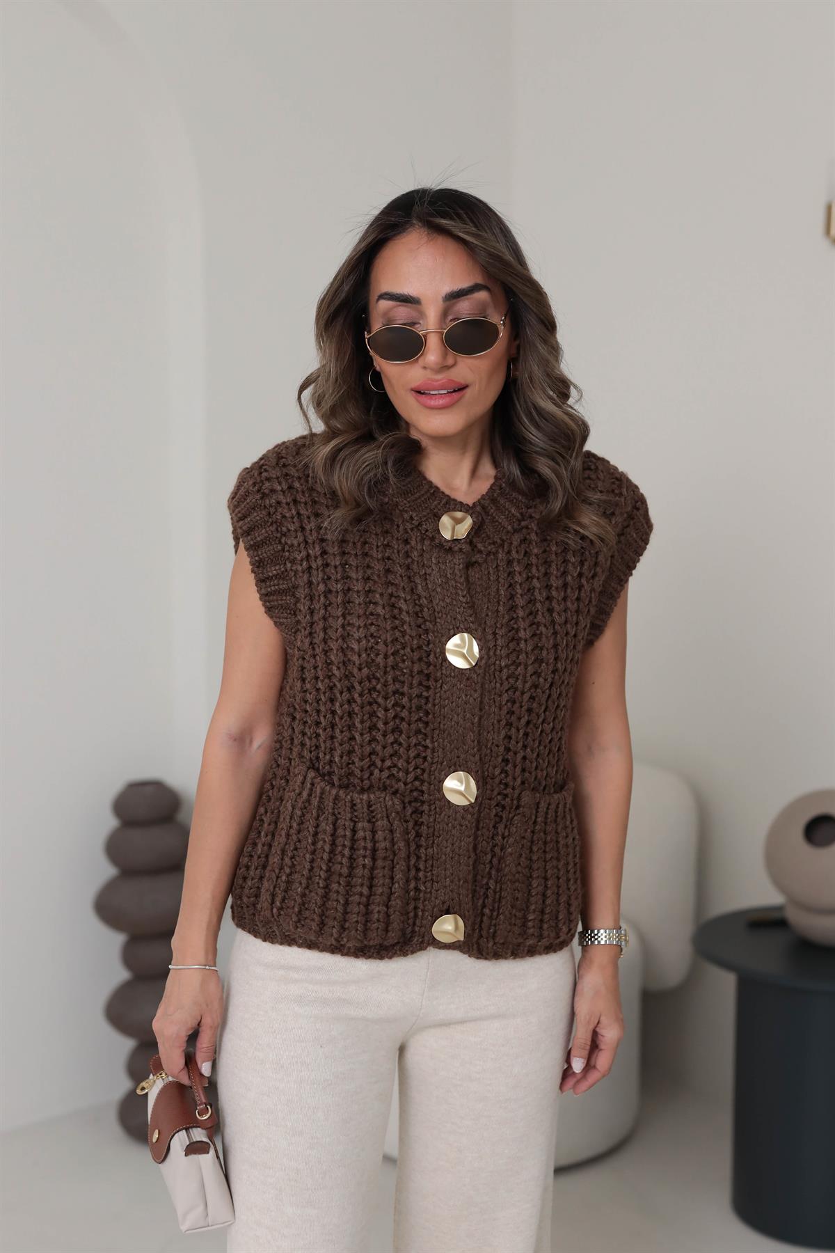 0961 Bisiklet Yaka Gold Düğme Detaylı Kolsuz Hırka KAHVE