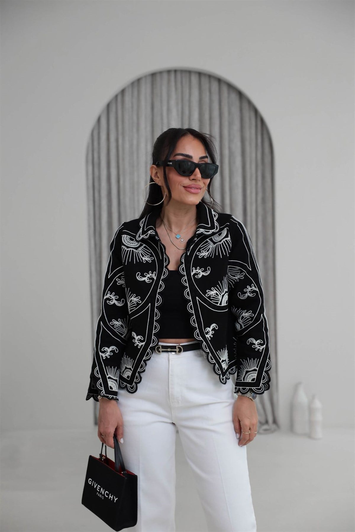 Yakalı Nakış İşlemeli Asimetrik Ceket SİYAH