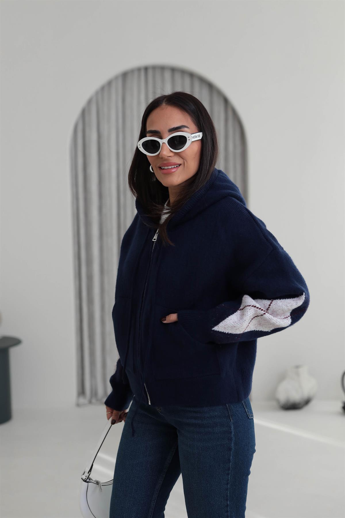 2536 Kol Desenli Fermuarlı Kapşonlu Triko Bomber LACİVERT