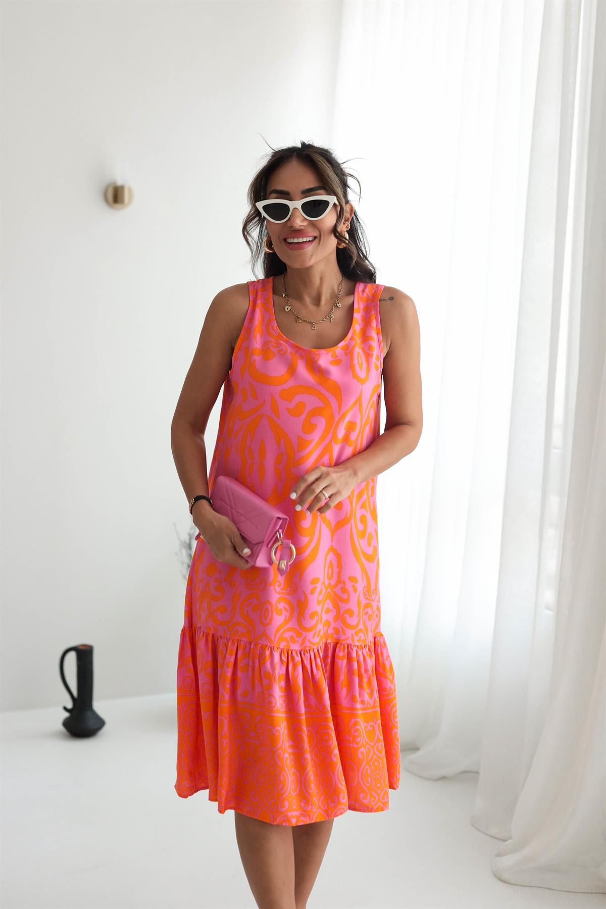 Eteği Fırfırlı Kolsuz Rahat Viskon Elbise