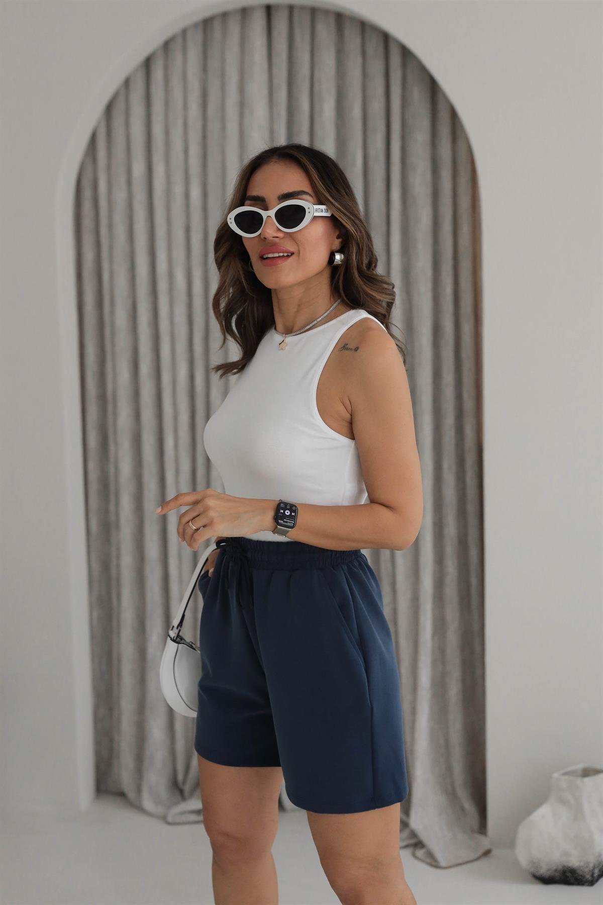 Bel Lastikli Yumuşak Dokulu Şort