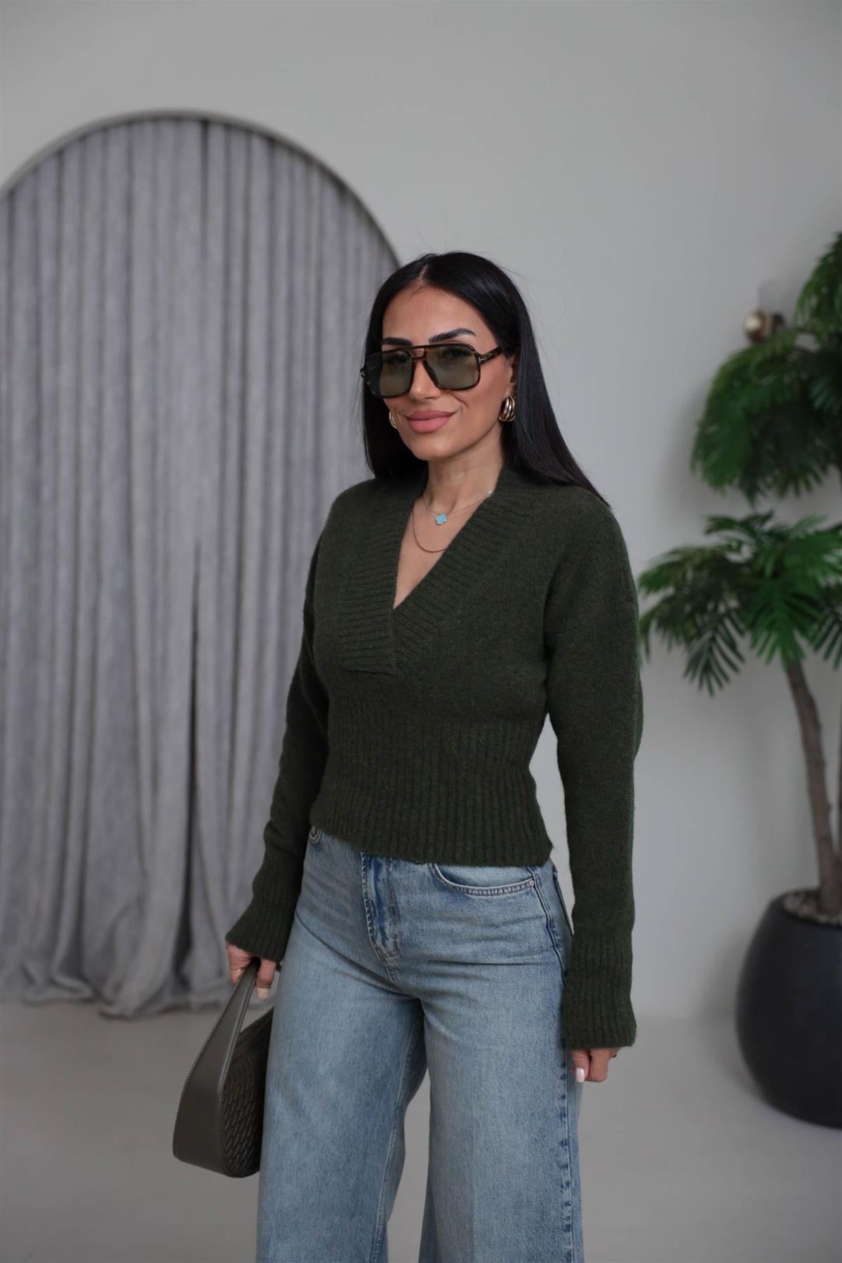 5080 Yaka Detaylı Yumoş Triko HAKİ YEŞİL