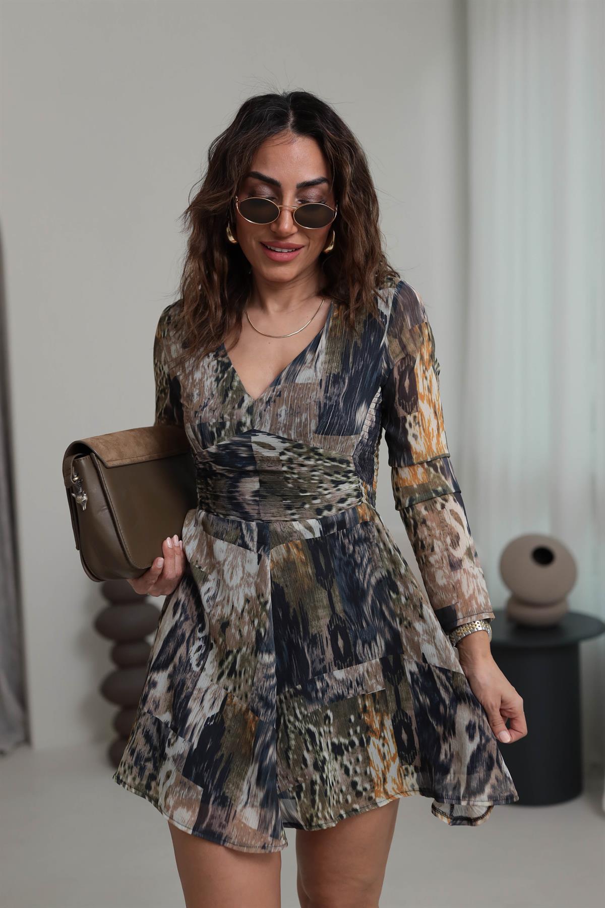 8473 V Yaka Desenli Şifon Elbise DESENLİ