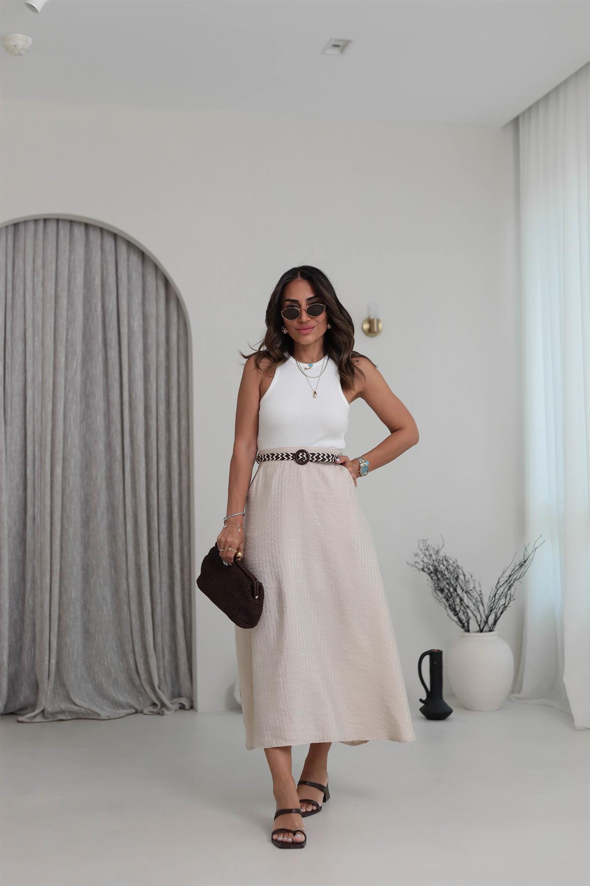 0610 Halter Yaka Kemerli Kontrast Elbise EKRU-BEJ