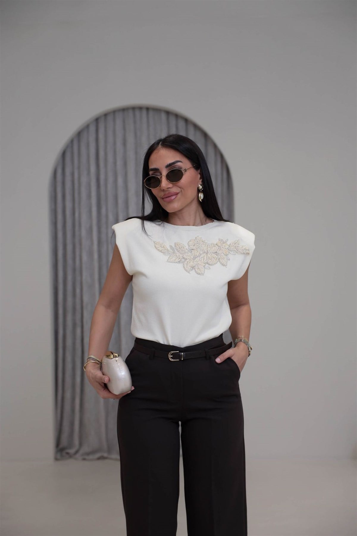 0629 Vatkalı Sıfır Kol Rayon Kumaş Bluz EKRU