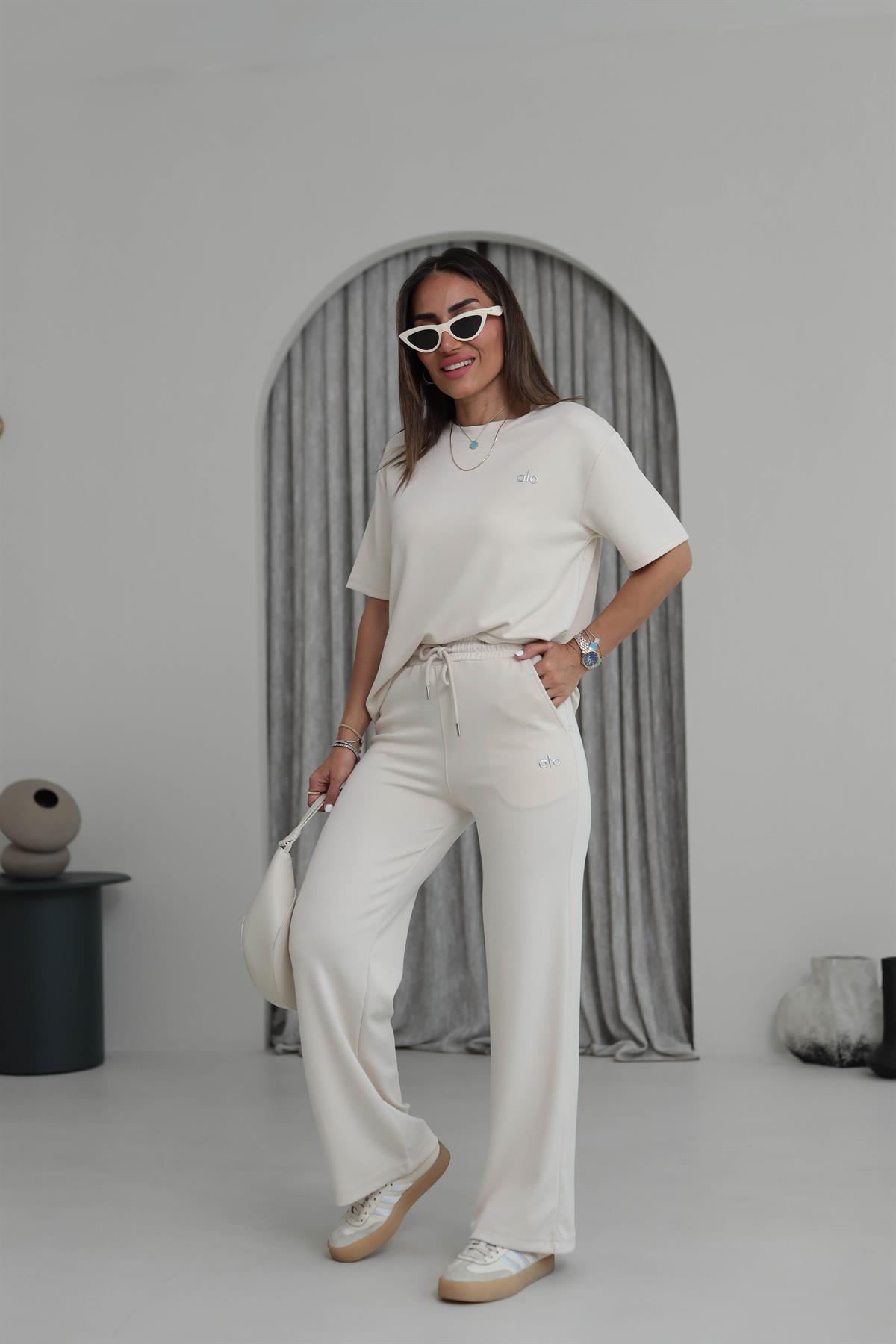 8511 Gümüş Yazı Baskılı Modal Kumaş Takım BEJ