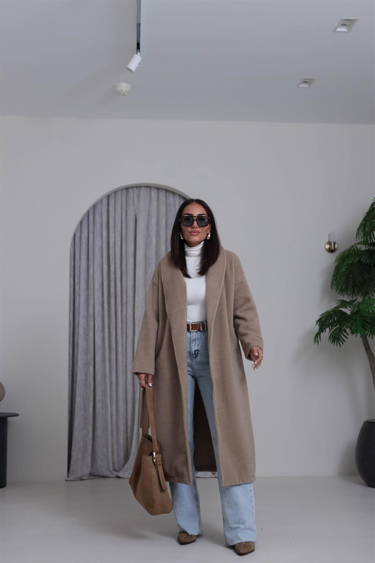 9533 Şal Yaka Kuşaklı Kaban BEJ