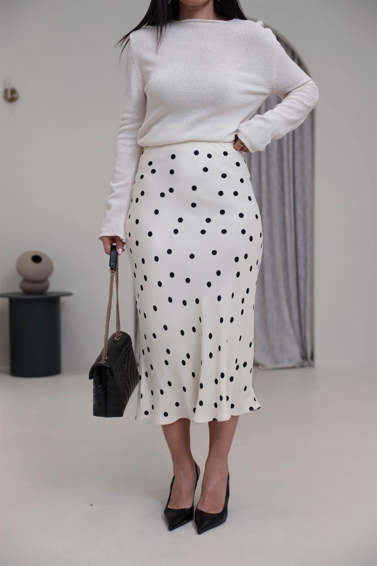 8165 Puantiye Desenli Verev İpek Saten Etek KREM