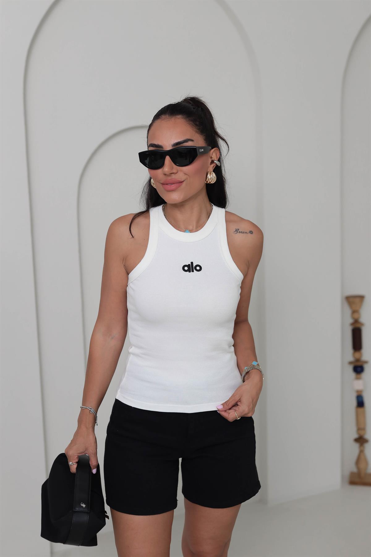 102 Yazı Nakışlı Halter Yaka Atlet EKRU