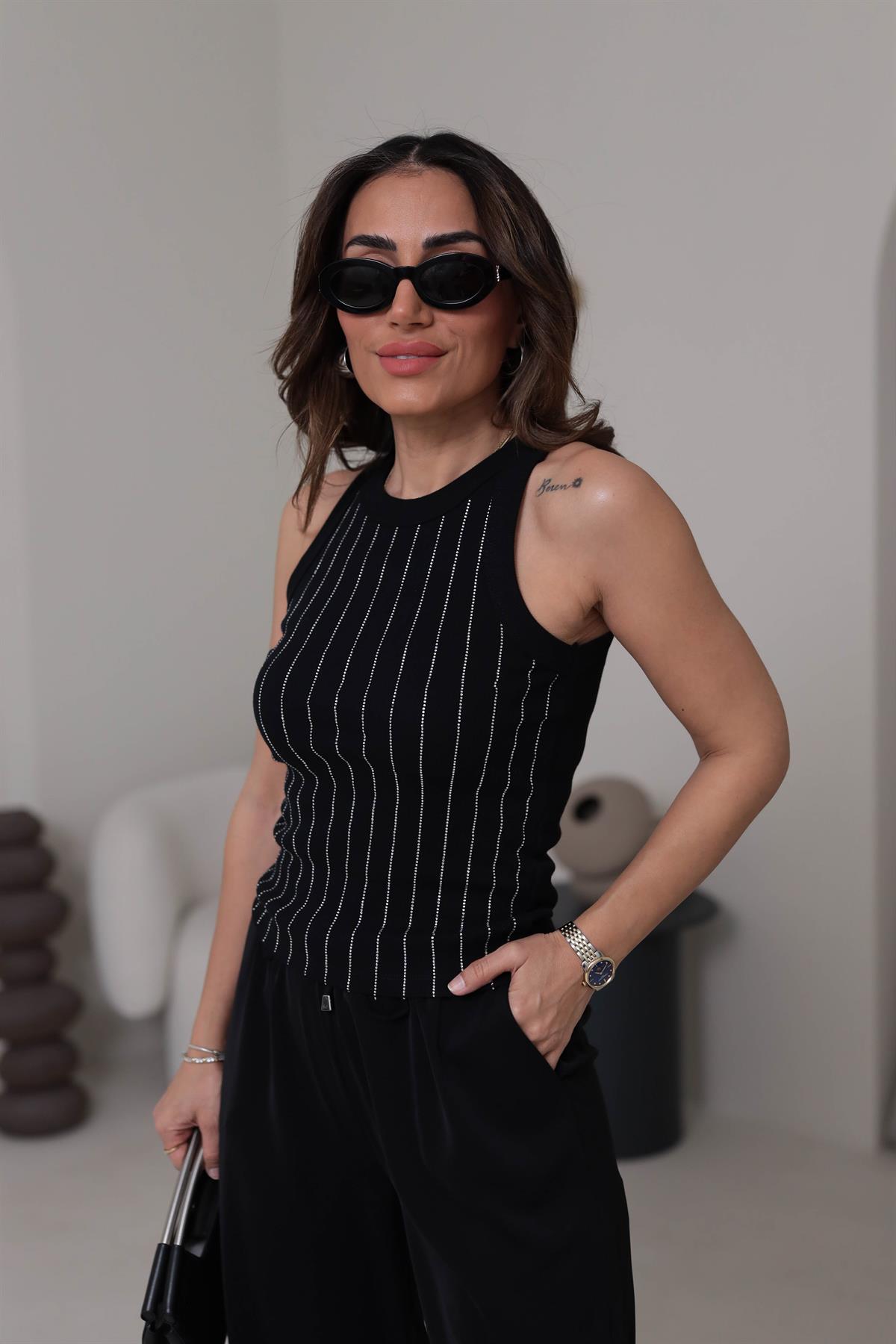 1012 Sıra Taşlı Halter Yaka Atlet SİYAH