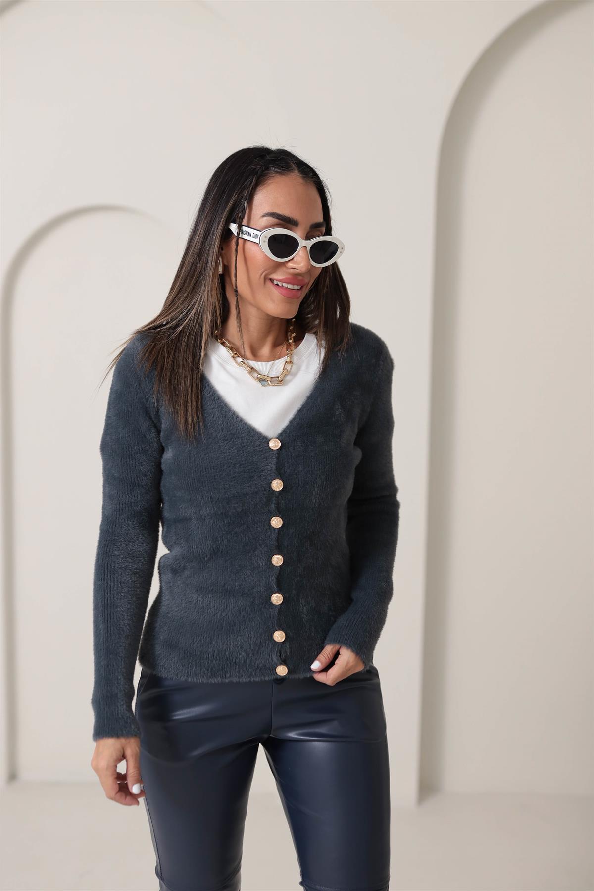 0375 Gold Düğmeli Yumoş Hırka ANTRASİT