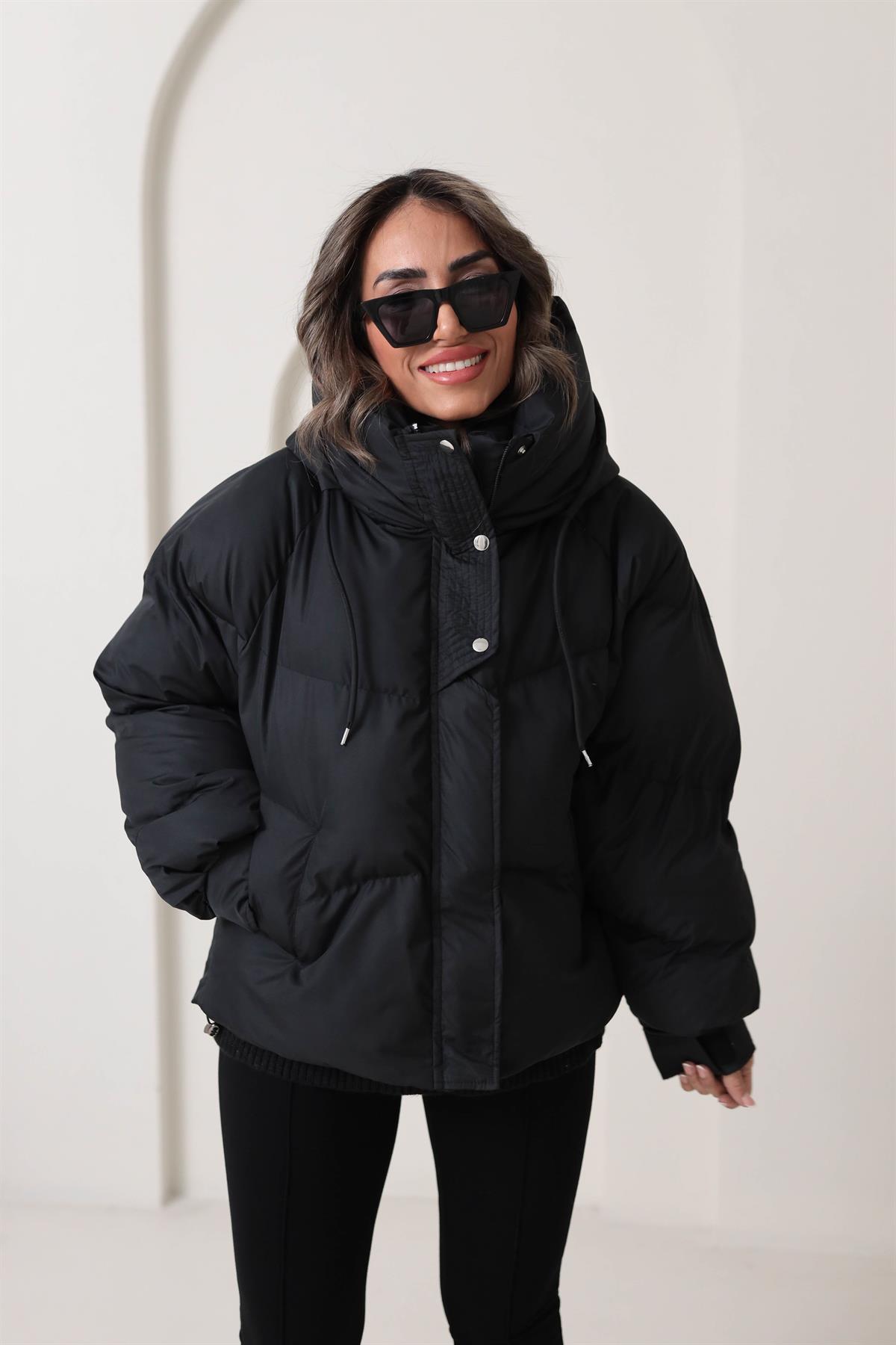 2422 Cırtlı Kapşonlu Fermuarlı Kalın Mont SİYAH