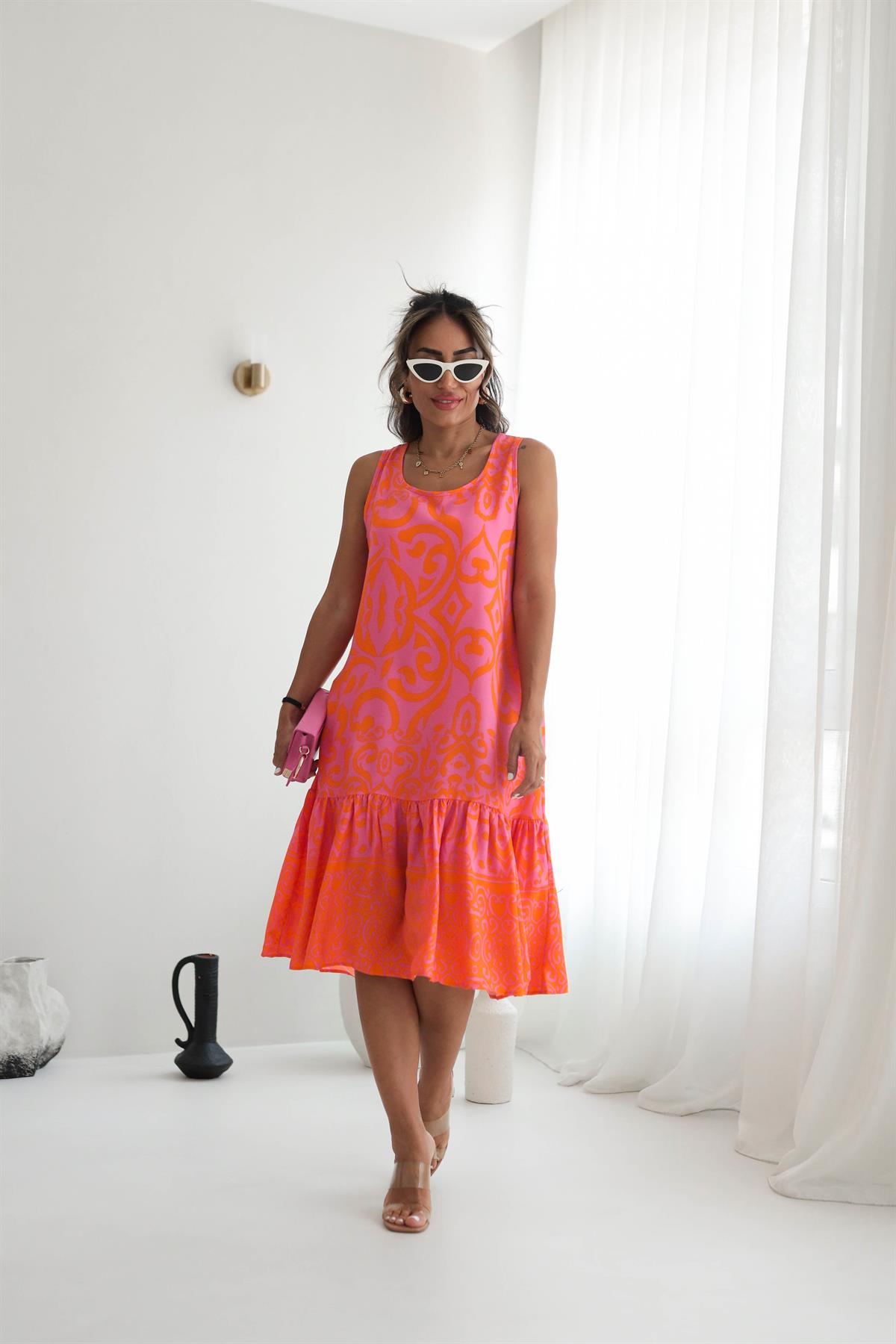 Eteği Fırfırlı Kolsuz Rahat Viskon Elbise