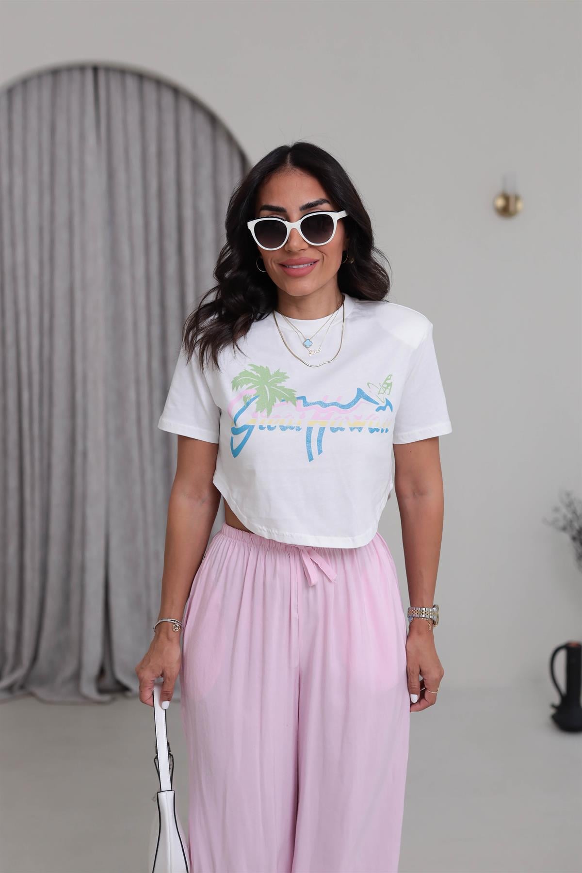 0285 Great Hawaii Baskılı Vatkalı Crop Tshirt EKRU