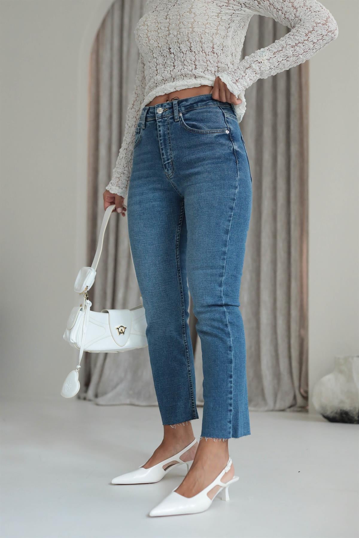 ZA Lazer Kesikli Boyfit Jean KOYU MAVİ