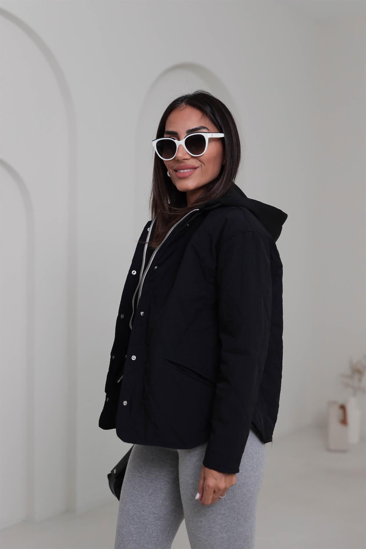 5841 Kapüşonlu Garni Detaylı Kapitone Mont SİYAH