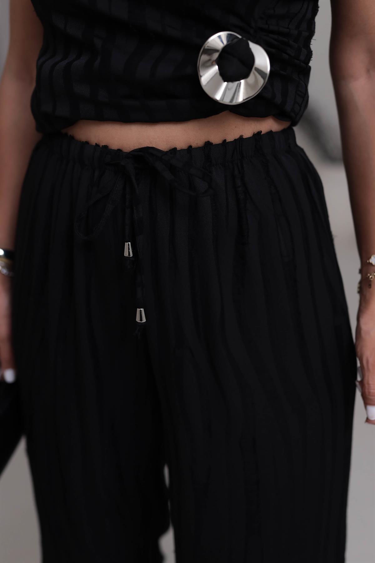 0111 Beli Lastikli Kendinden Desenli Pantolon SİYAH