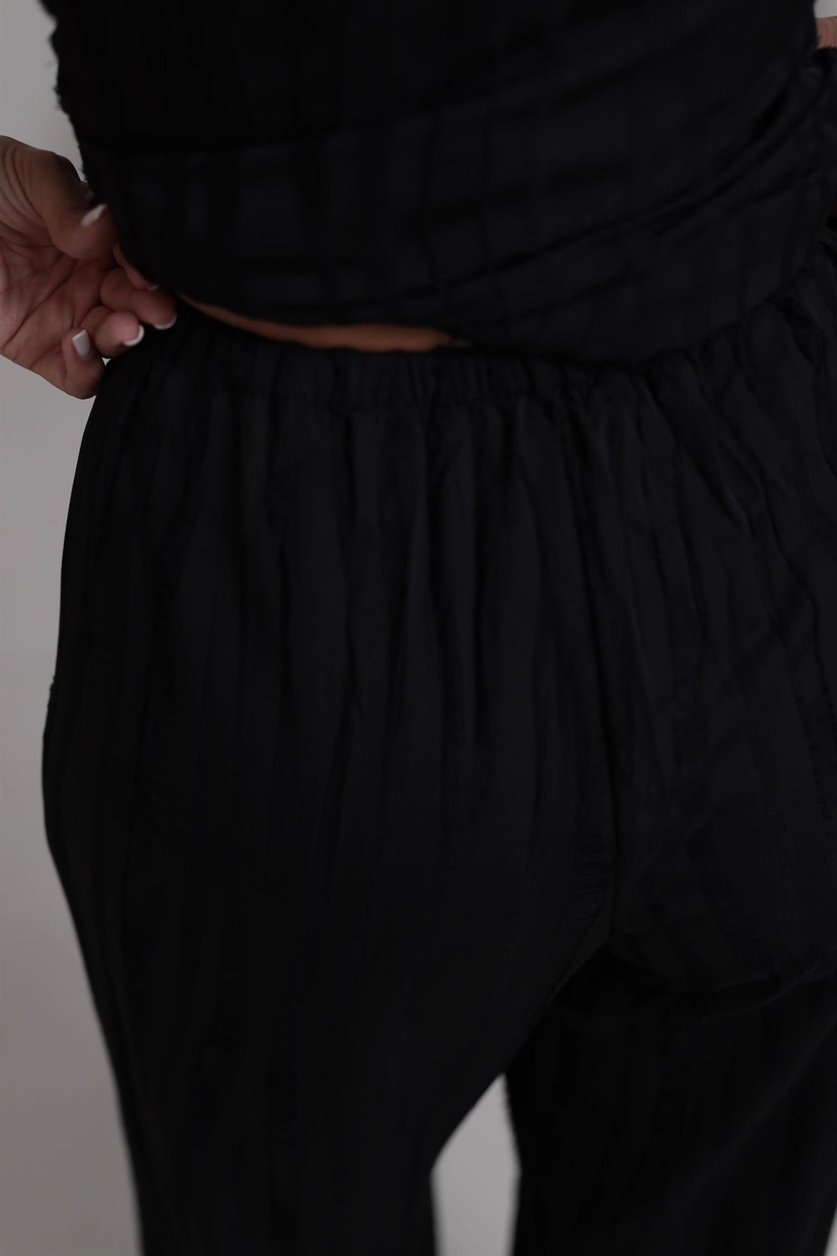 0111 Beli Lastikli Kendinden Desenli Pantolon SİYAH